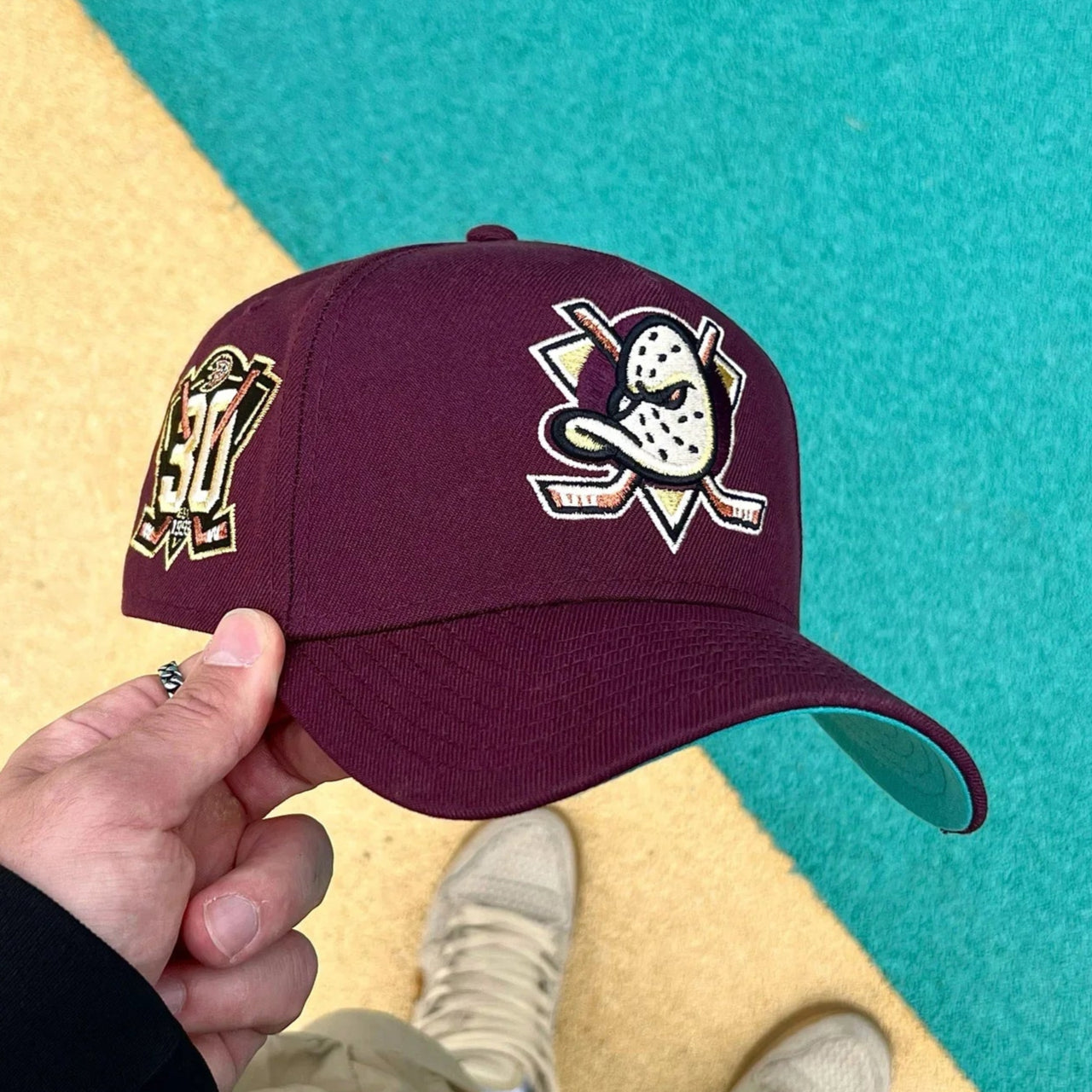 NEW ERA 9FORTY A-FRAME NHL ANAHEIM DUCKS MAROON / TEAL UV SNAPBACK