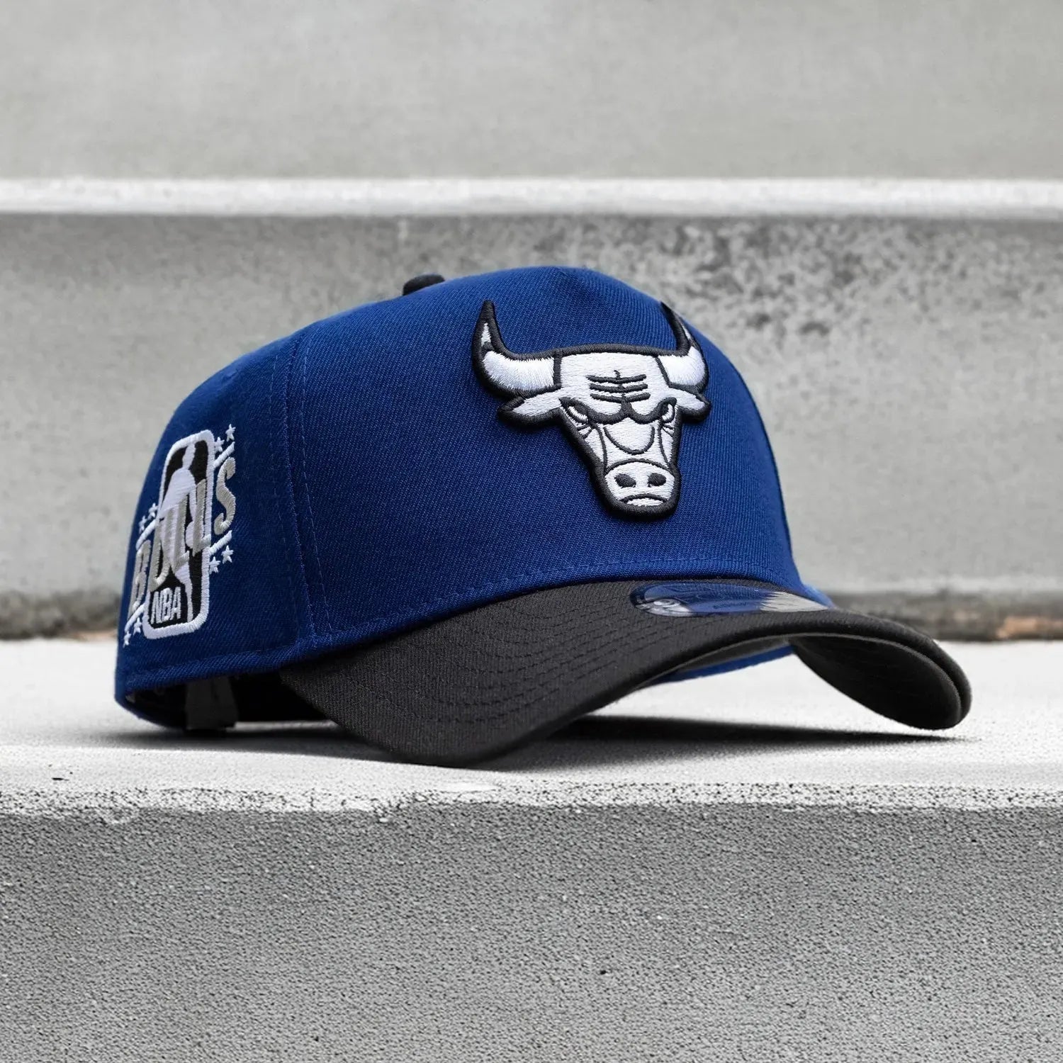 NEW ERA 9FORTY A-FRAME CHICAGO BULLS NBA PATCH TWO TONE GREY UV SNAP