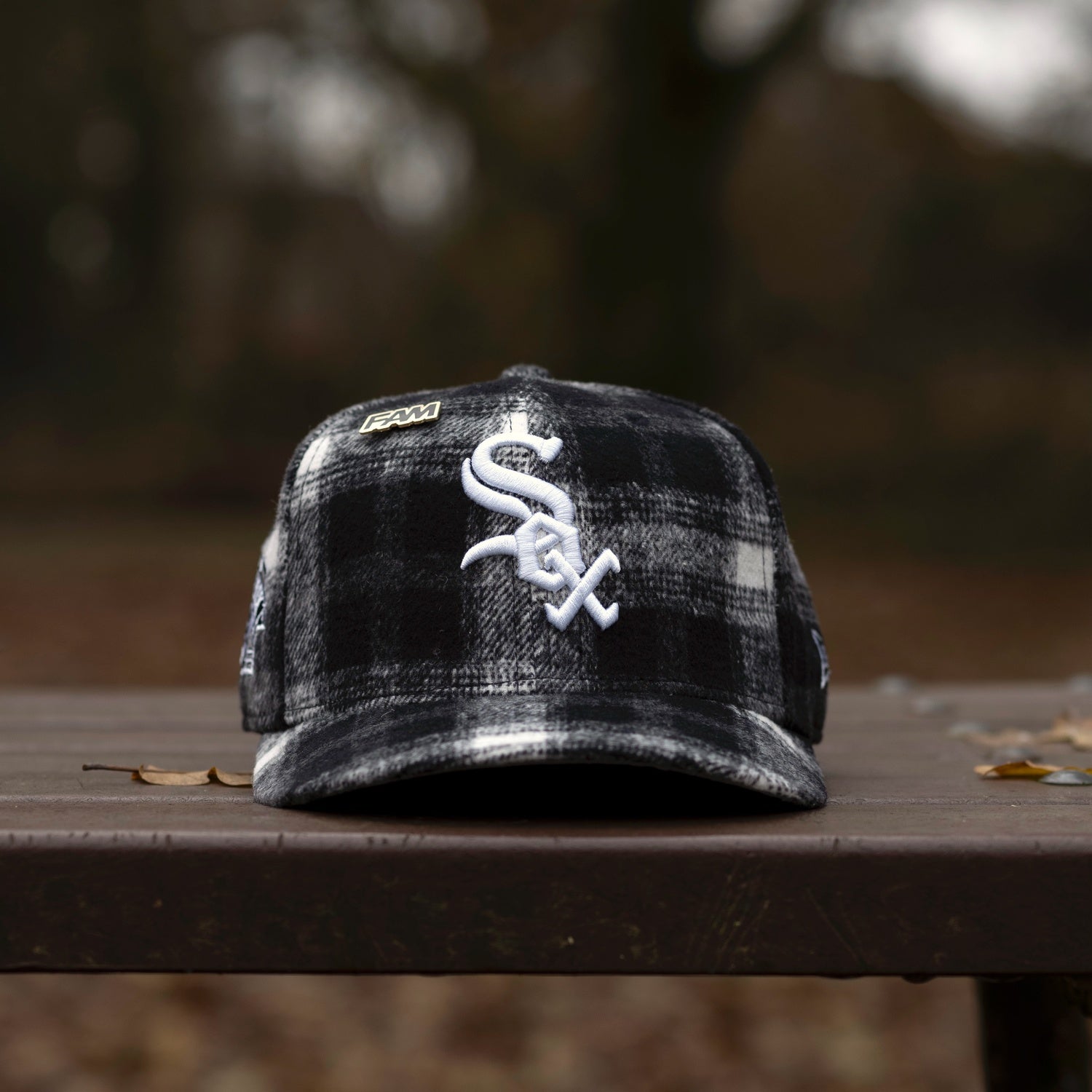 NEW ERA 59FIFTY MLB CHICAGO WHITE SOX COMISKEY PARK PLAID BLACK / GREY UV FITTED CAP