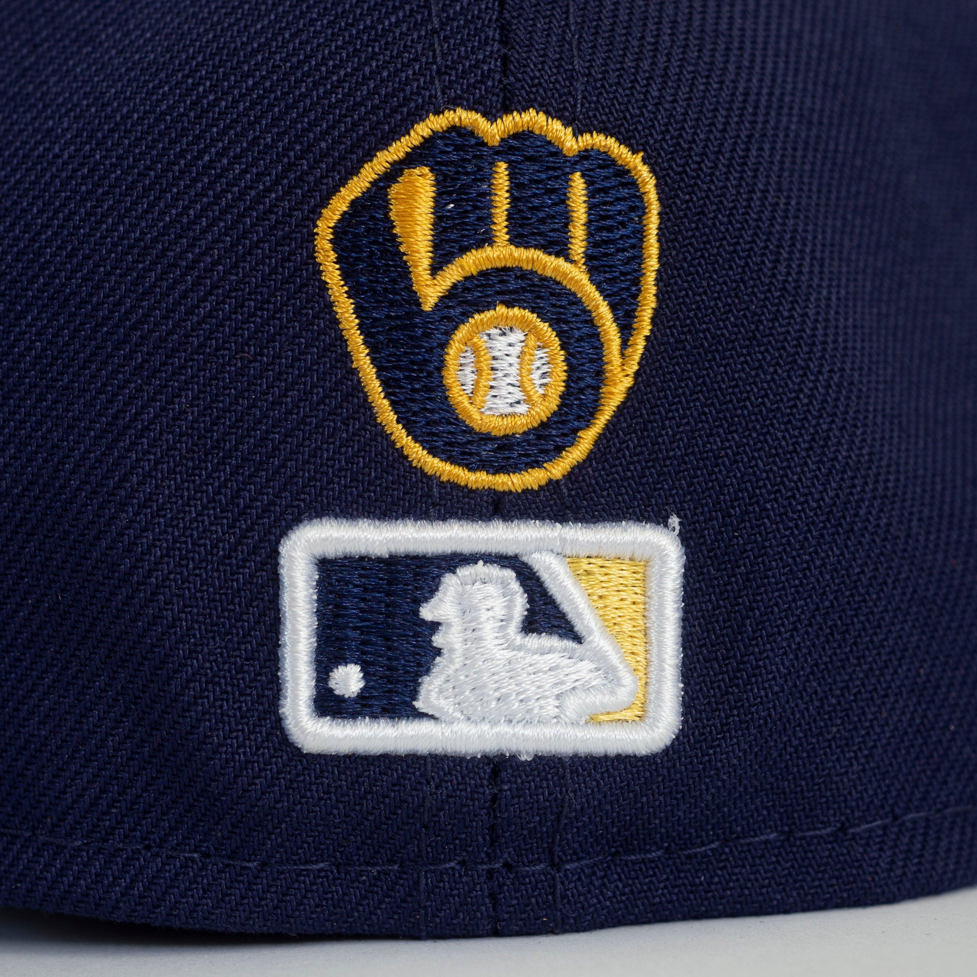 NEW ERA 59FIFTY MLB MILWAUKEE BREWERS SIDE PATCH BLOOM NAVY / SOFT YELLOW UV FITTED CAP - FAM