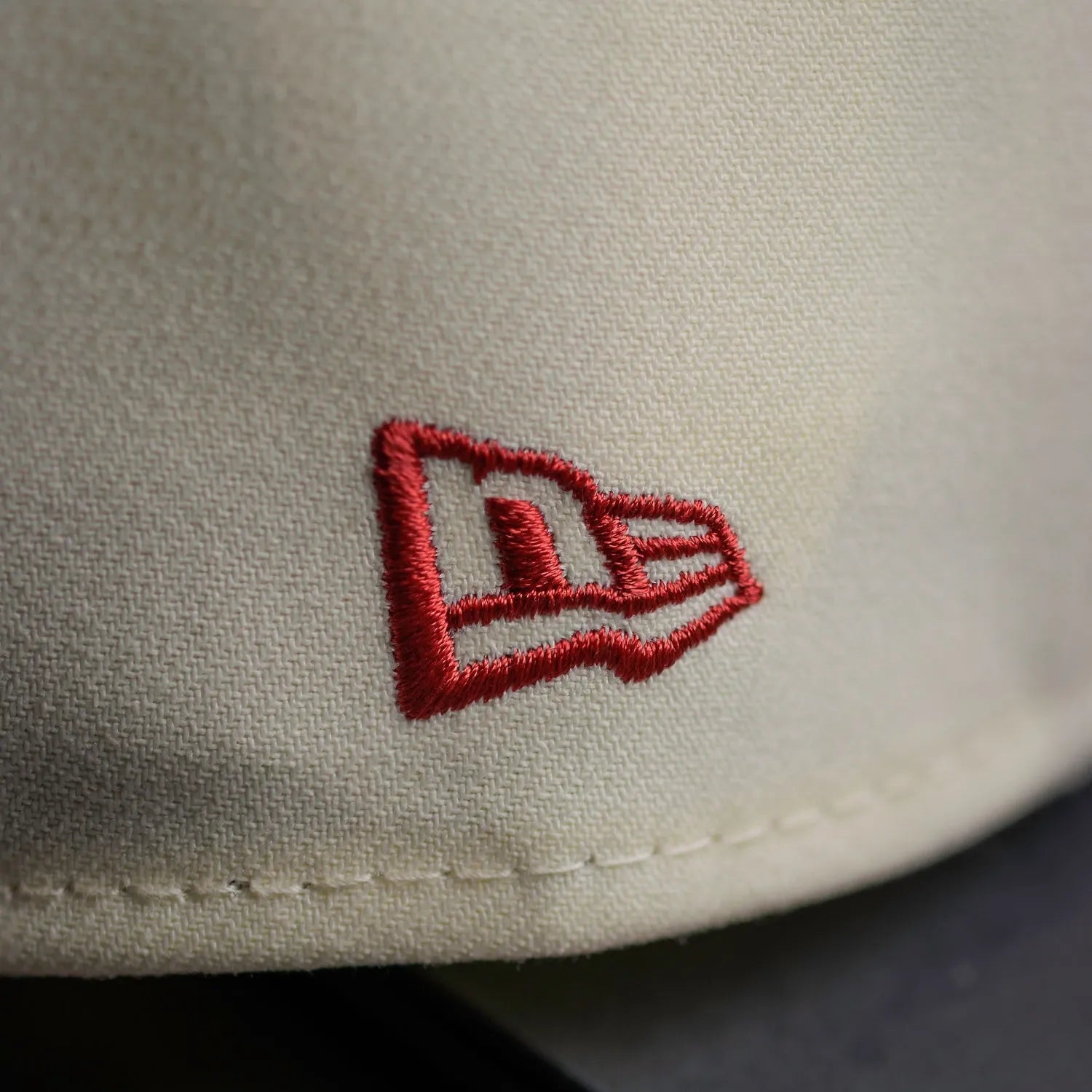 NEW ERA 9FORTY A-FRAME MLB LOS ANGELES DODGERS WS 24 TWO TONE CHROME WHITE / CARDINAL UV SNAPBACK - FAM