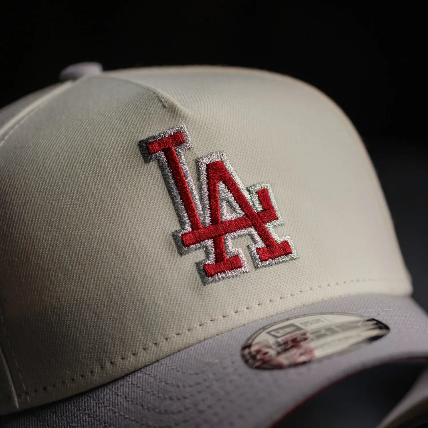 NEW ERA 9FORTY A-FRAME MLB LOS ANGELES DODGERS WS 24 TWO TONE CHROME WHITE / CARDINAL UV SNAPBACK - FAM