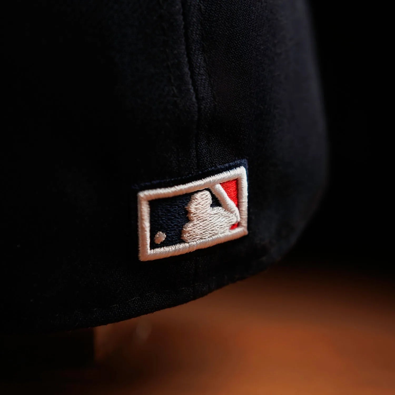 NEW ERA 59FIFTY MLB MINI LOGO NEW YORK YANKEES WS 99 NAVY / GREY UV FITTED CAP - FAM