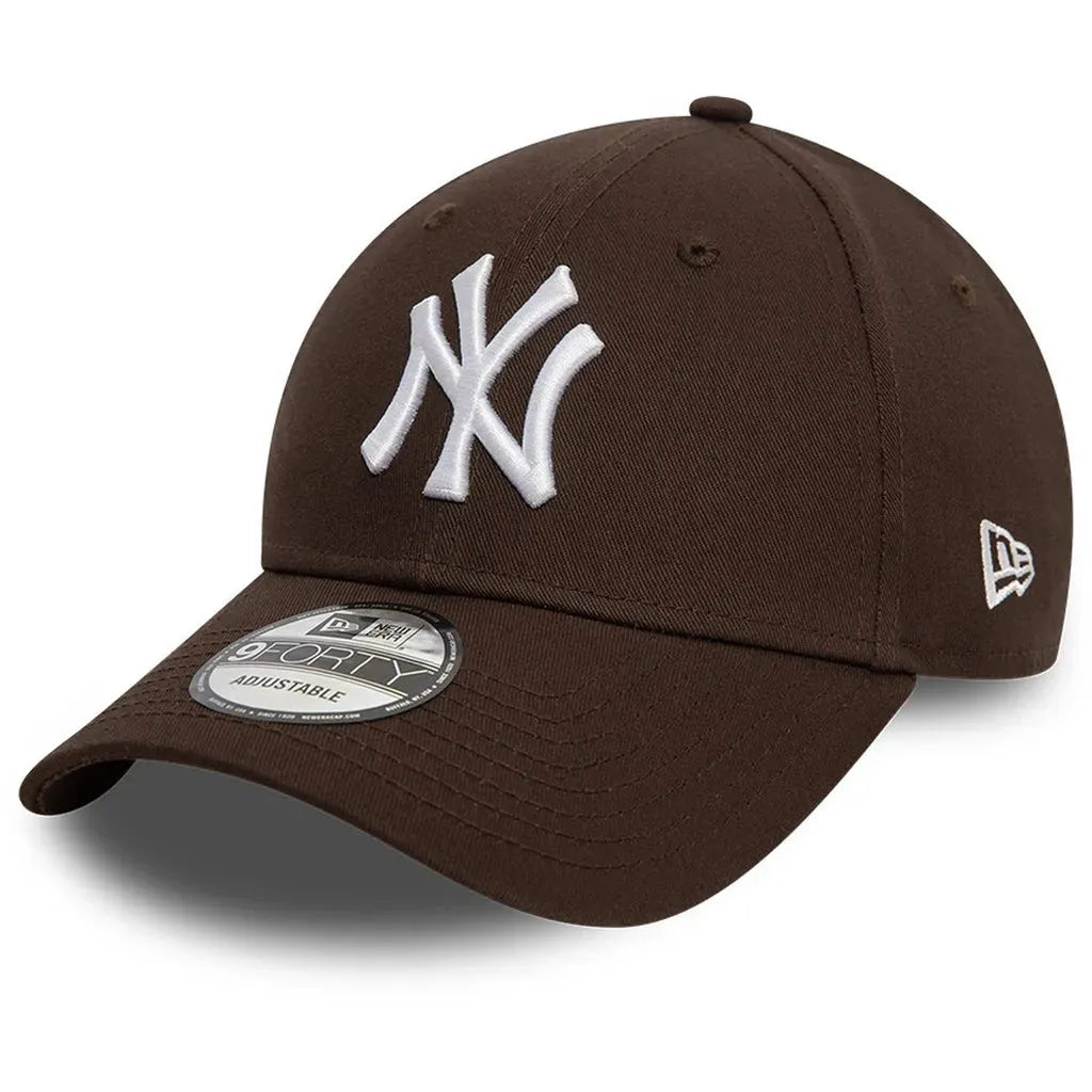 NEW ERA 9FORTY MLB LEAGUE ESSENTIAL NEW YORK YANKEES BROWN CAP - FAM