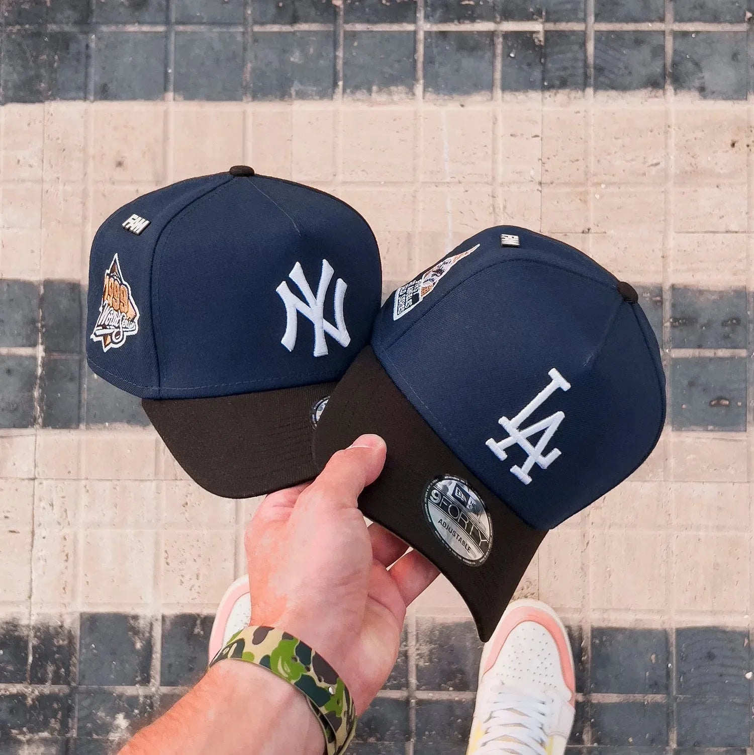 NEW ERA 9FORTY A-FRAME NEW YORK YANKEES WORLD SERIES 1999 TWO TONE / KHAKI UV SNAPBACK - FAM