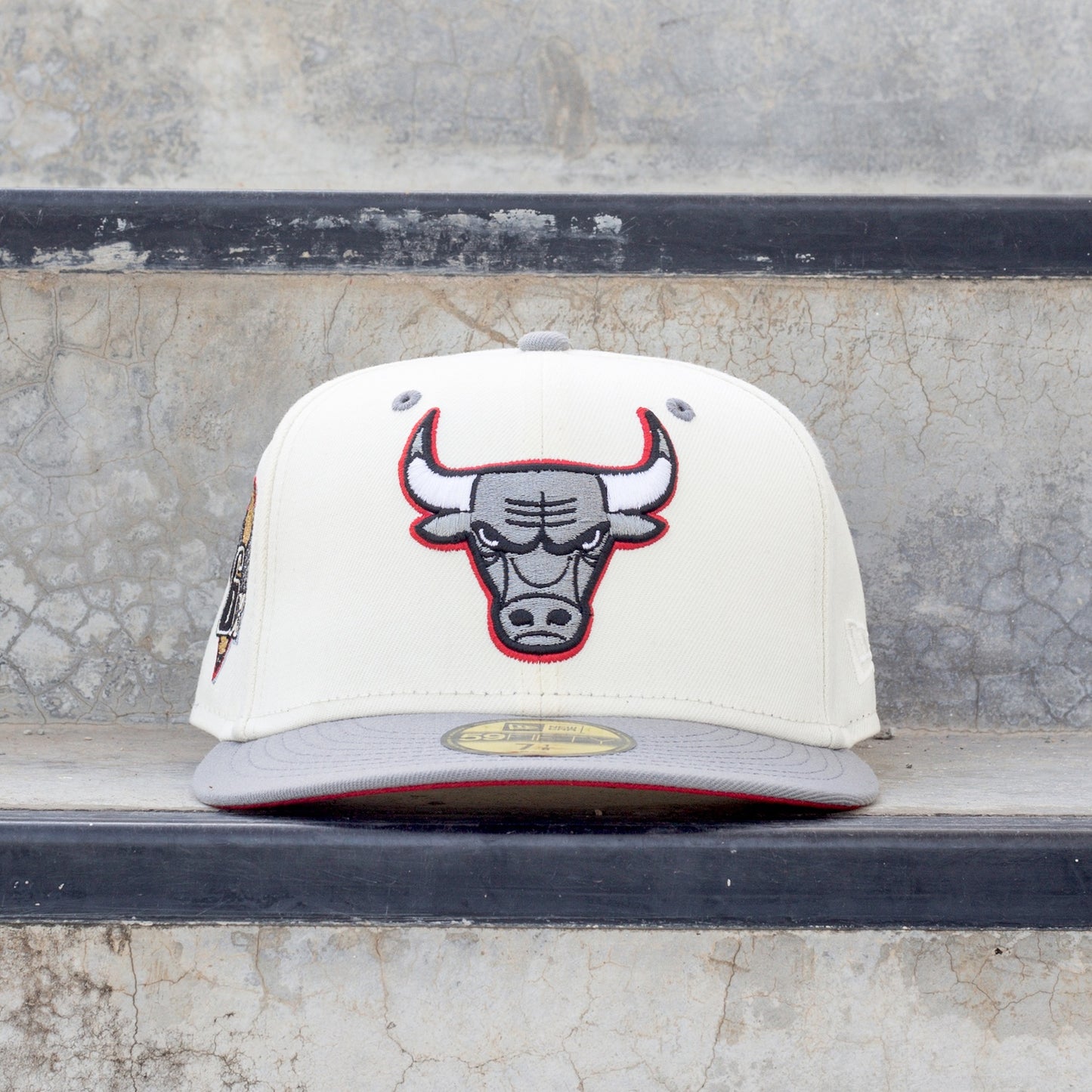 Chicago Bulls NBA HWC TEAM-BASIC Realtree Camo Fitted Hat