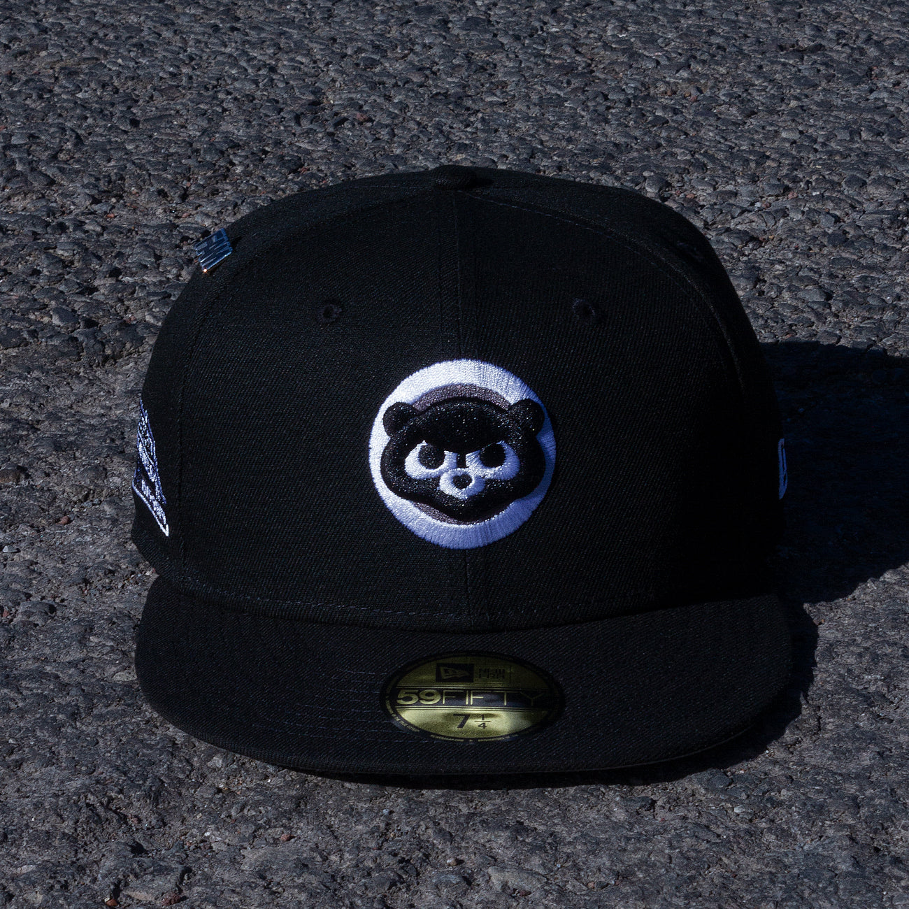 NEW ERA 59FIFTY MLB CHICAGO CUBS WRIGLEY FIELD BLACK / GREY UV FITTED CAP