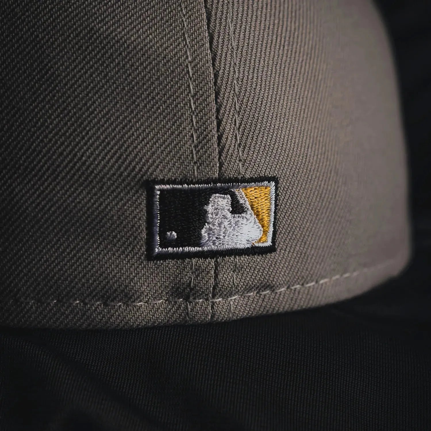 NEW ERA 59FIFTY MLB HOUSTON ASTROS 40TH ANNIVERSARY TWO TONE / YELLOW UV FITTED CAP - FAM