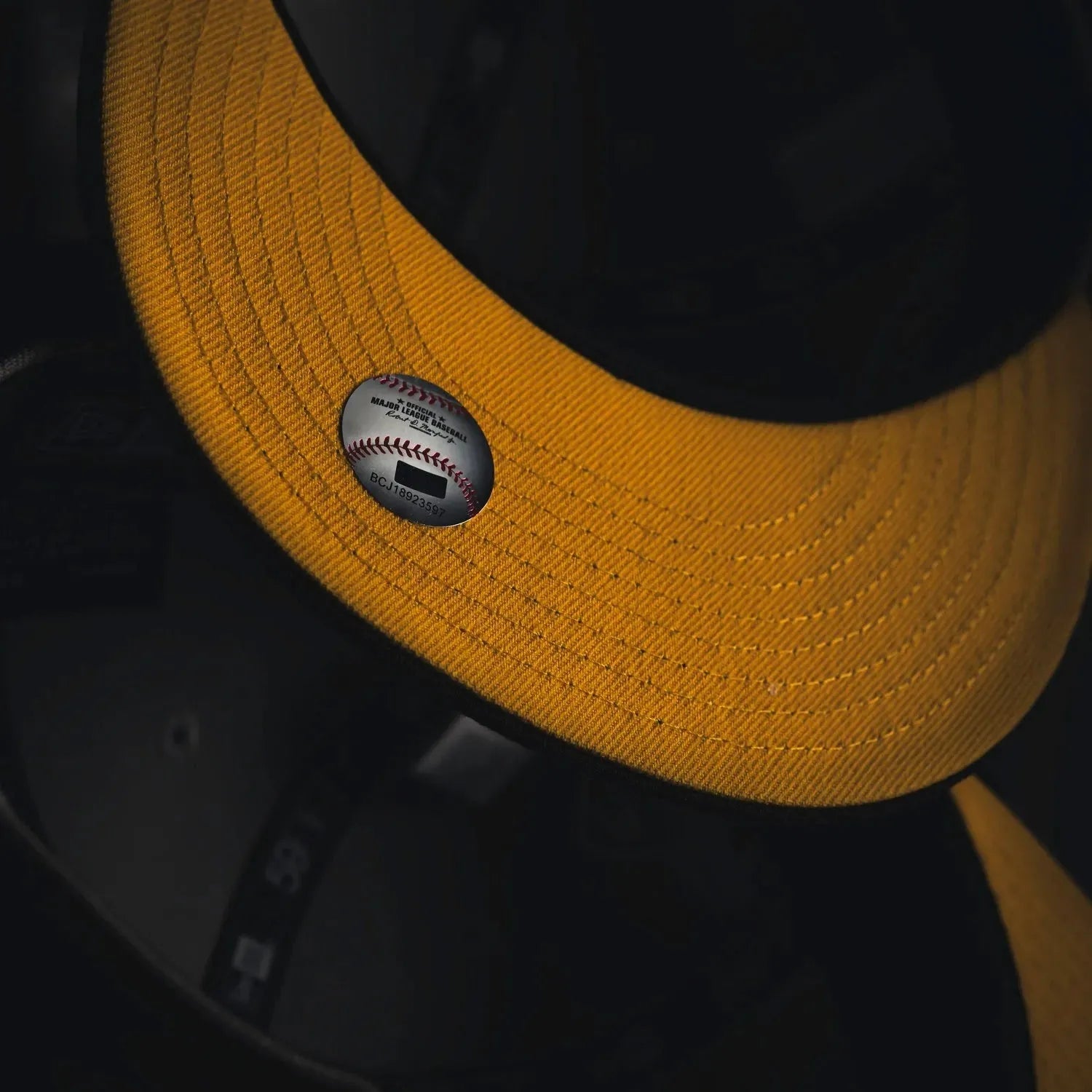NEW ERA 59FIFTY MLB HOUSTON ASTROS 40TH ANNIVERSARY TWO TONE / YELLOW UV FITTED CAP - FAM