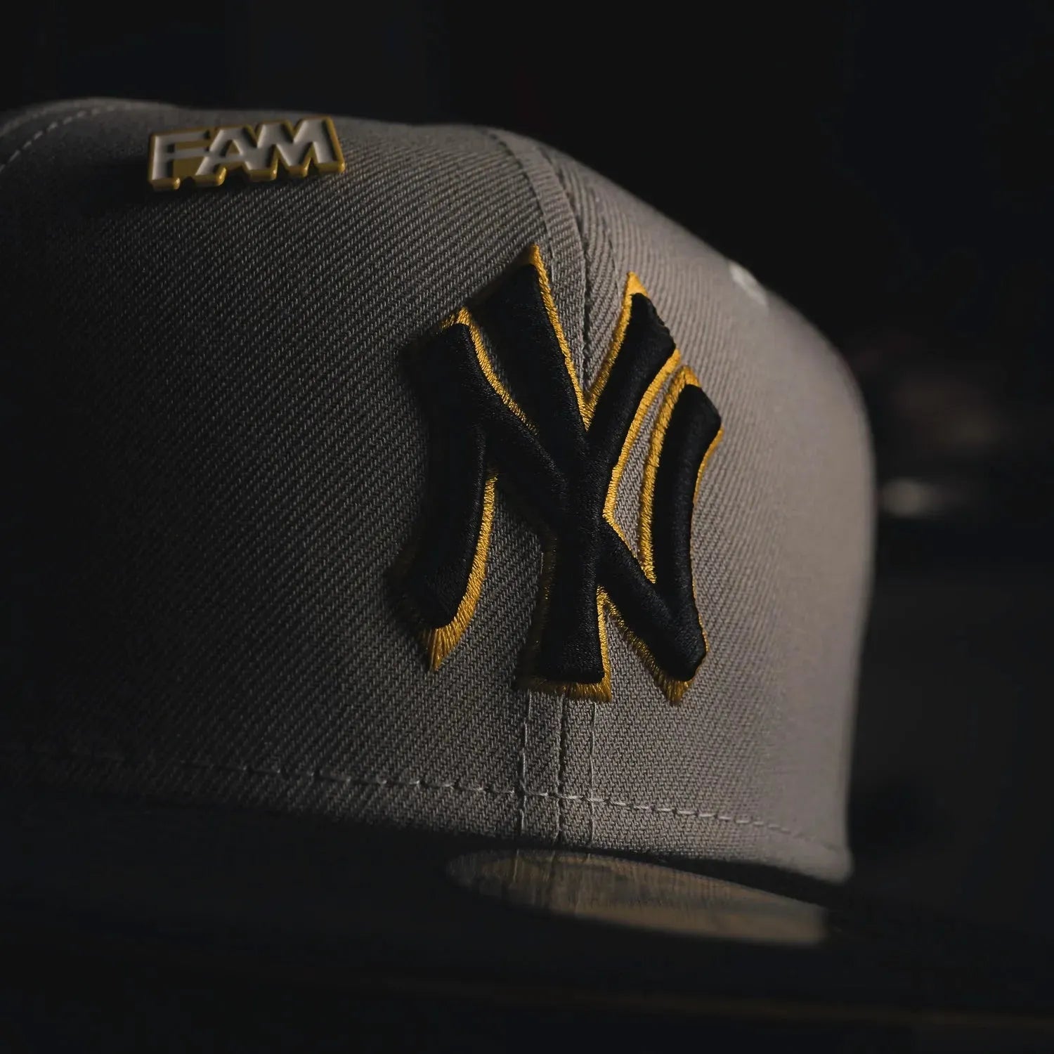 NEW ERA 59FIFTY MLB NEW YORK YANKEES TWO TONE / YELLOW UV FITTED CAP, image size:1500x1500