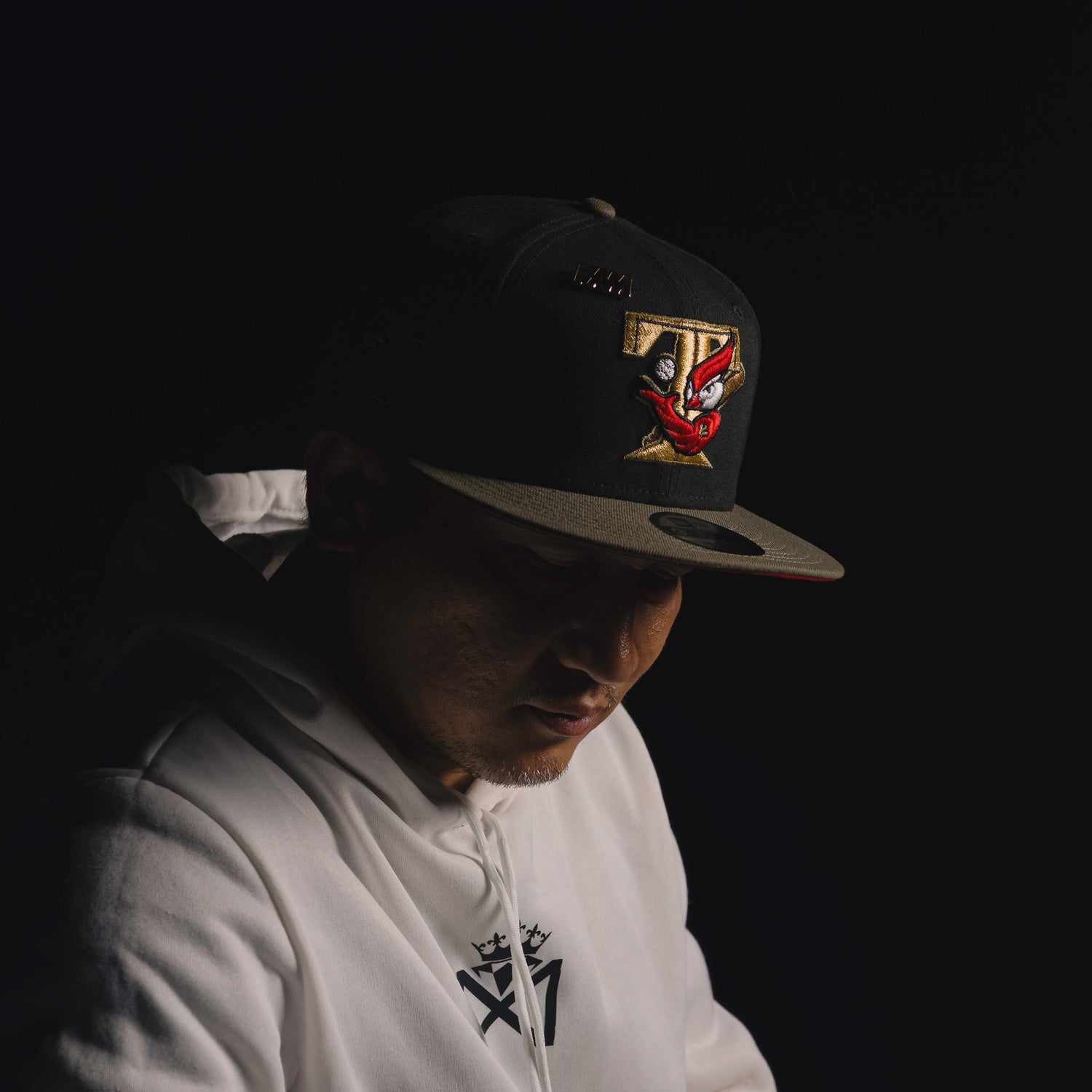 NEW ERA 9FIFTY MLB TORONTO BLUE JAYS 20TH ANNIVERSARY TWO TONE / SCARLET UV SNAPBACK CAP