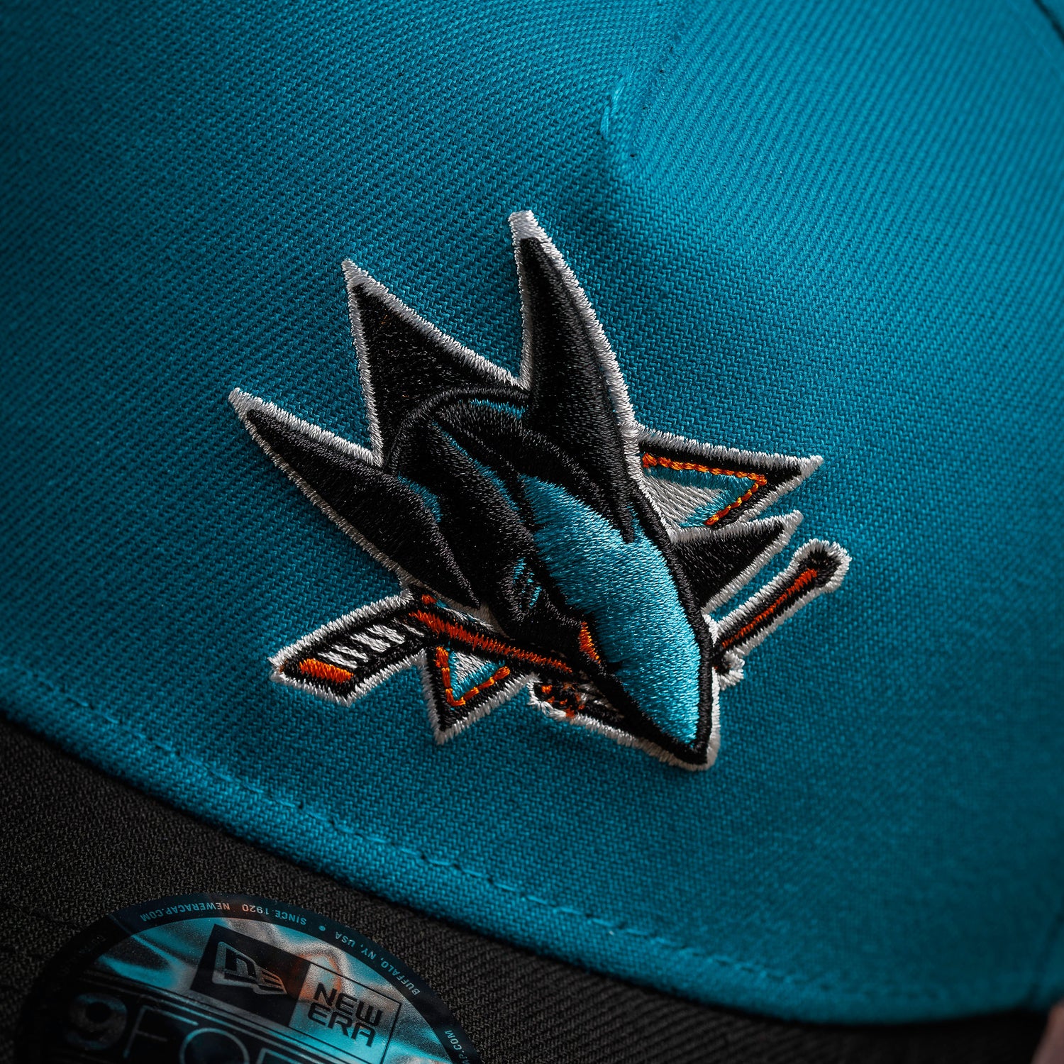 NEW ERA 9FORTY A-FRAME NHL SAN JOSE SHARKS AQUA / SKY BLUE UV SNAPBACK