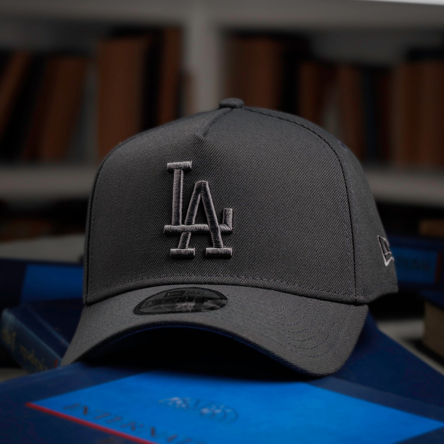 NEW ERA 9FORTY A-FRAME MLB LOS ANGELES DODGERS GRAPHITE / GRAY UV SNAPBACK
