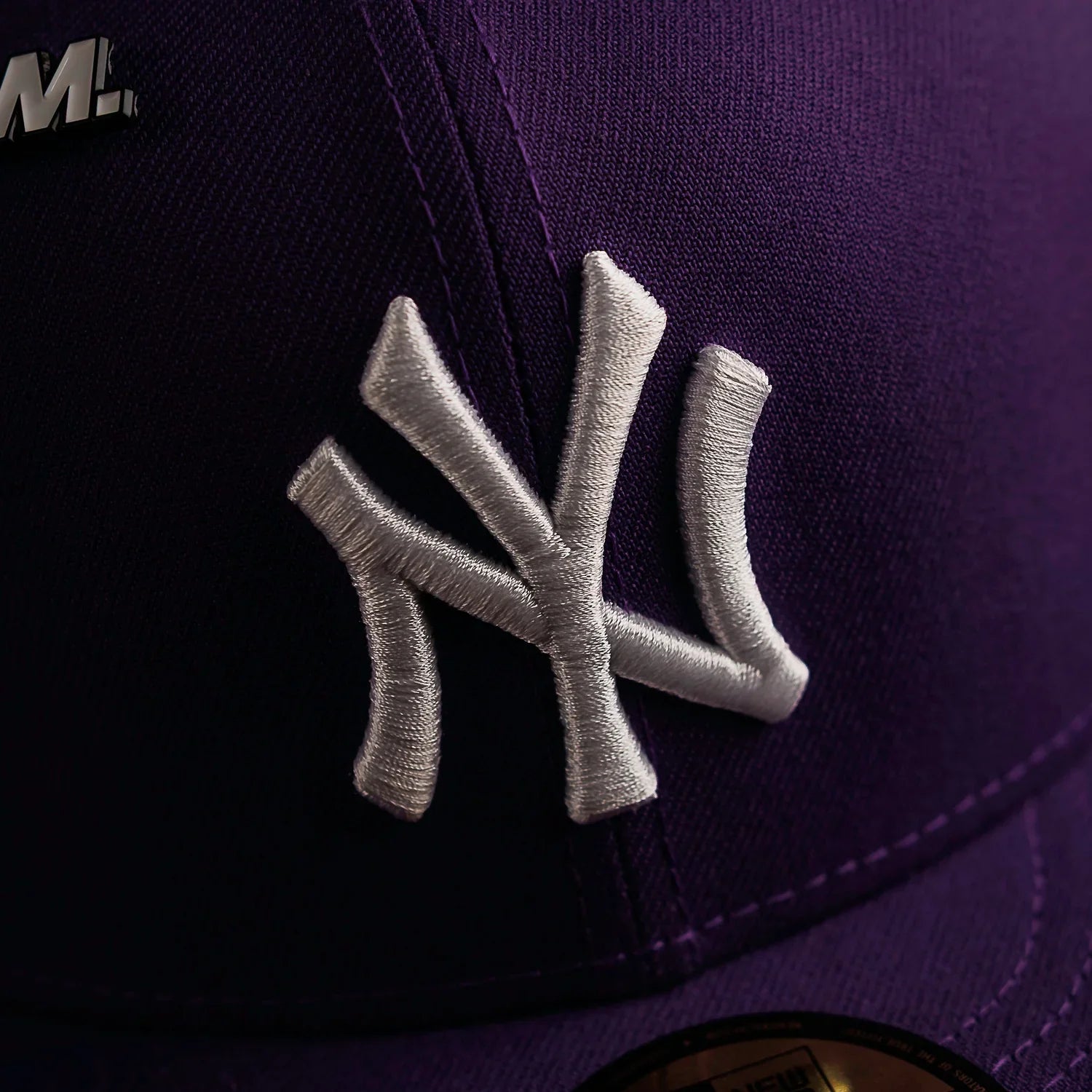 NEW YORK YANKEES MLB PURPLE BLUE UV / NEW ERA 59FIFTY FITTED CAP
