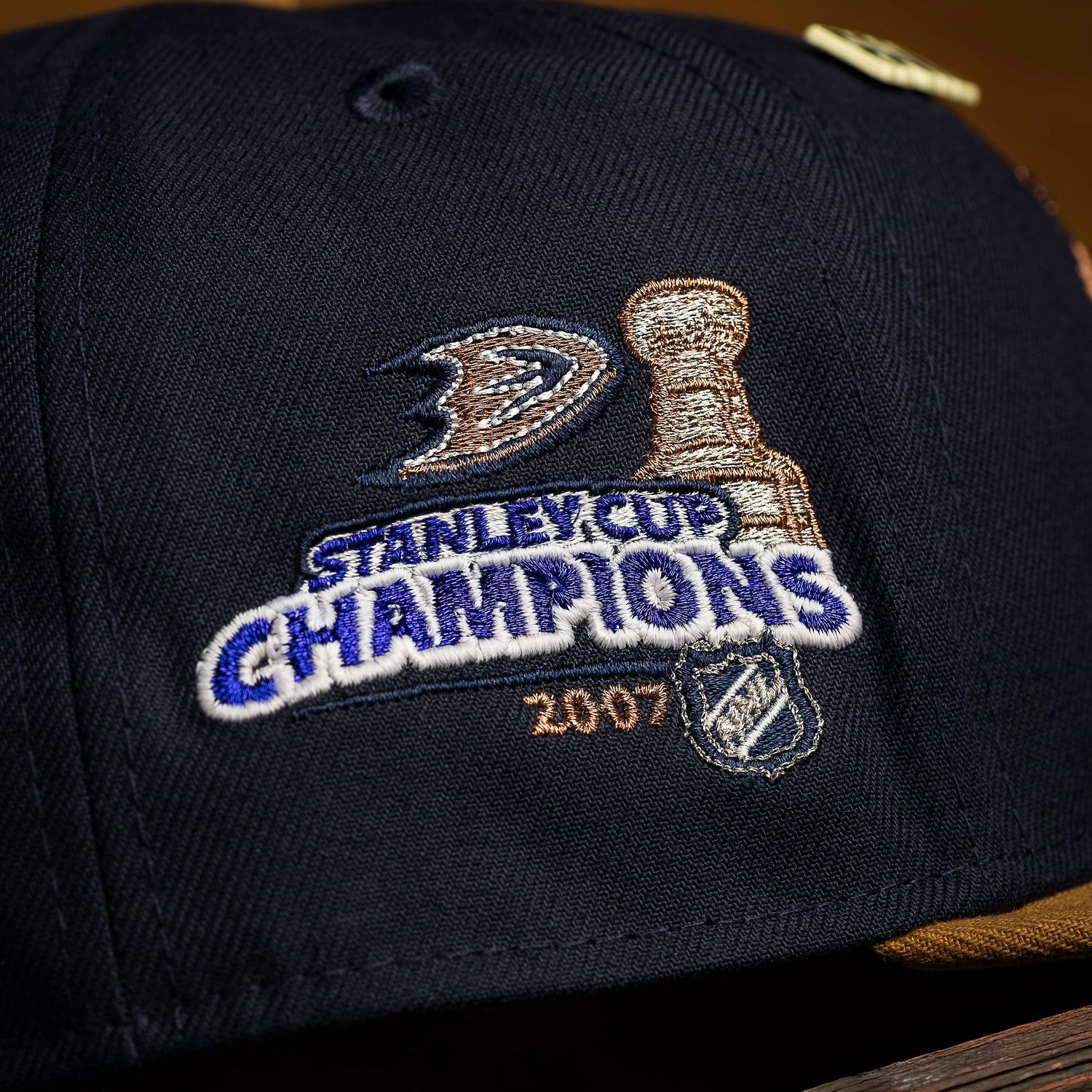 ANAHEIM DUCKS NHL NAVY BRONZE TWO TONE GRAY UV / NEW ERA 59FIFTY FITTED CAP