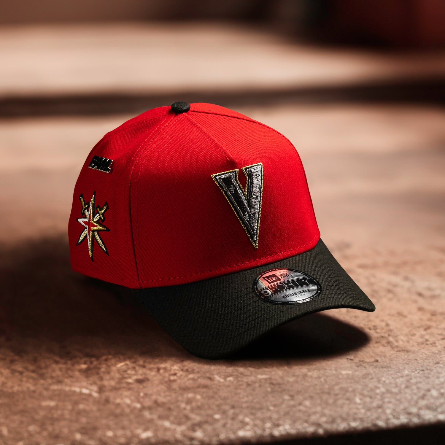 VEGAS GOLDEN KNIGHTS NHL SCARLET BLACK TWO TONE GREY UV / NEW ERA 9FORTY A-FRAME