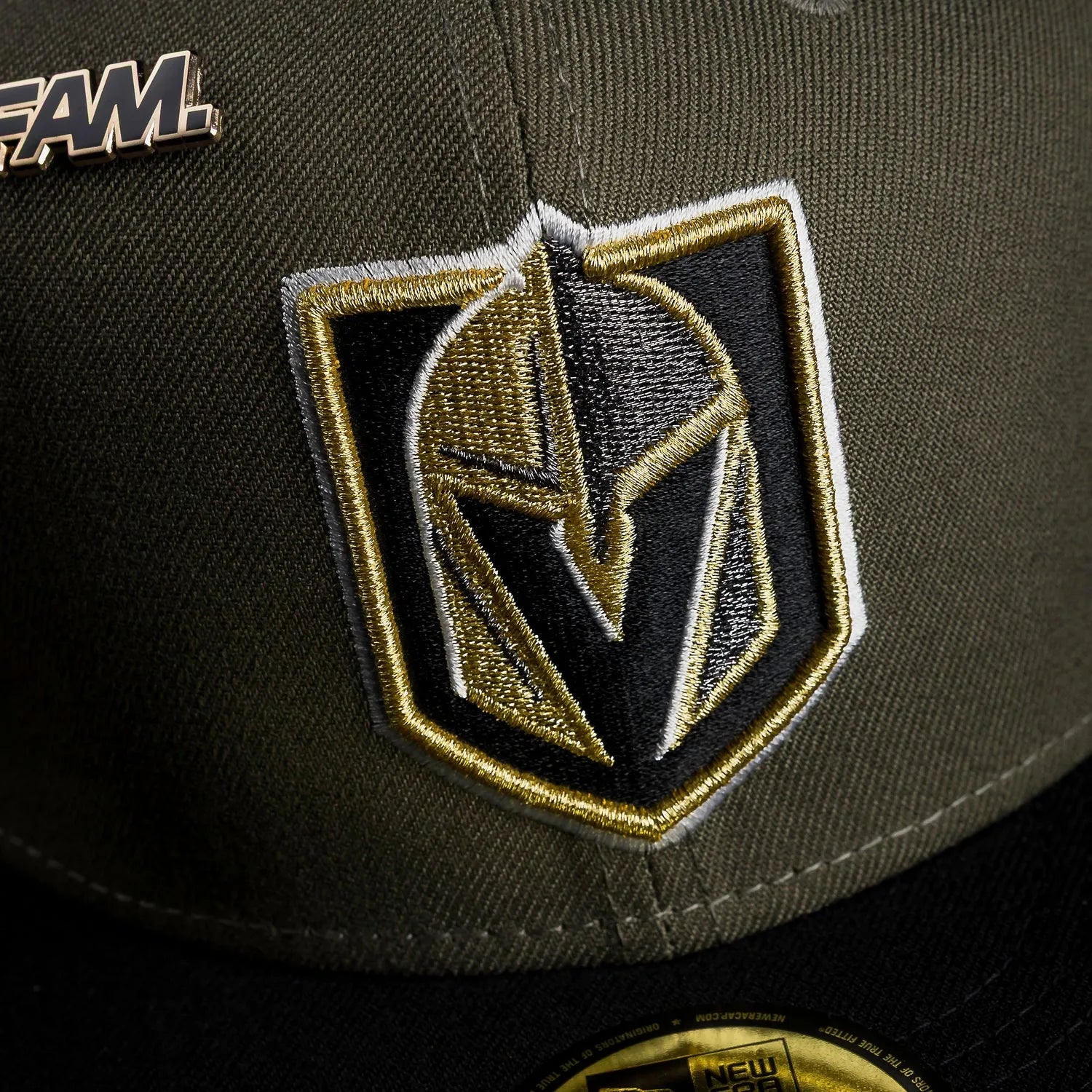 NEW ERA 59FIFTY NHL VEGAS GOLDEN KNIGHTS OLIVE GREEN / GRAY UV FITTED CAP