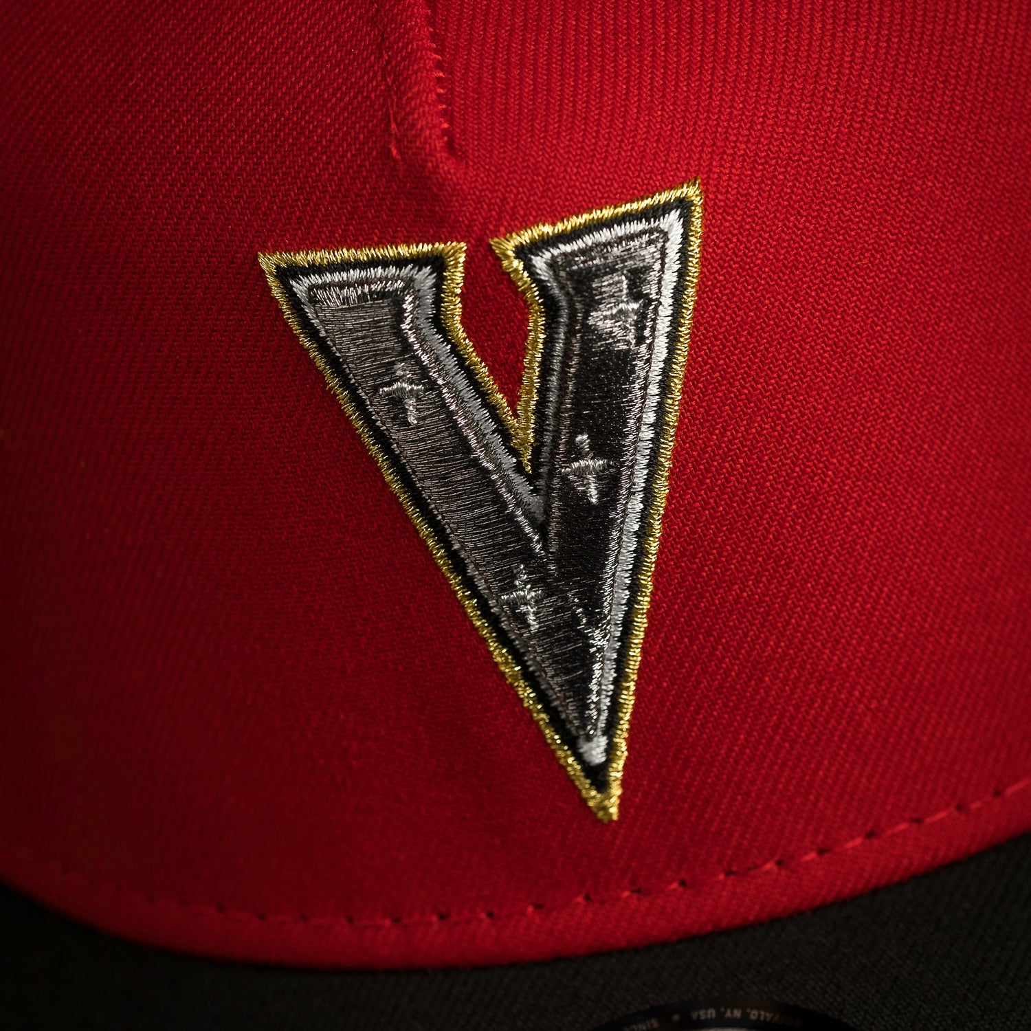 VEGAS GOLDEN KNIGHTS NHL SCARLET BLACK TWO TONE GREY UV / NEW ERA 9FORTY A-FRAME