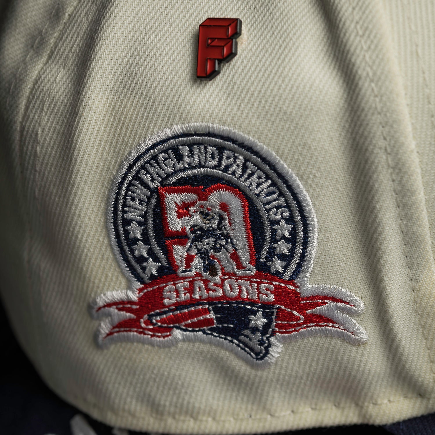 NEW ENGLAND PATRIOTS NFL CHROME WHITE BLUE TWO TONE GRAY UV / NEW ERA 9FORTY A-FRAME