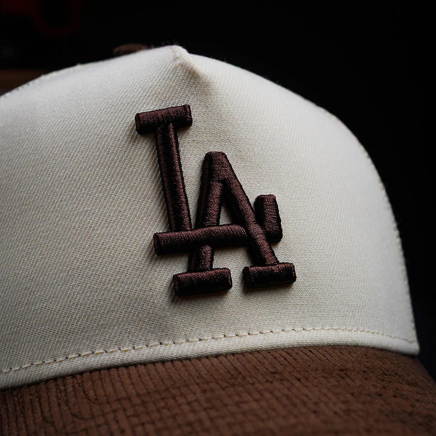 NEW ERA 9FORTY A-FRAME MLB LOS ANGELES DODGERS 60TH 2TONE / PINK UV TRUCKER