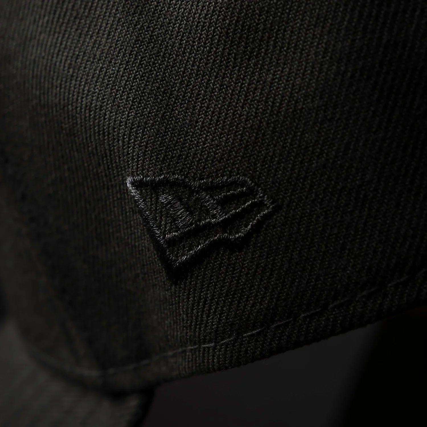 SEATTLE KRAKEN NHL BLACK SCARLET UV / NEW ERA 9FORTY A-FRAME