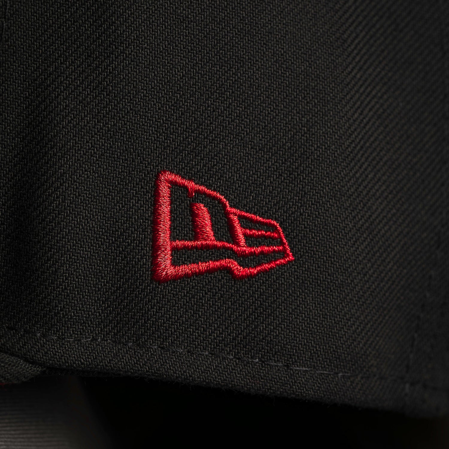 NEW YORK YANKEES MLB GRAPHITE LAVA RED UV / NEW ERA 59FIFTY FITTED CAP