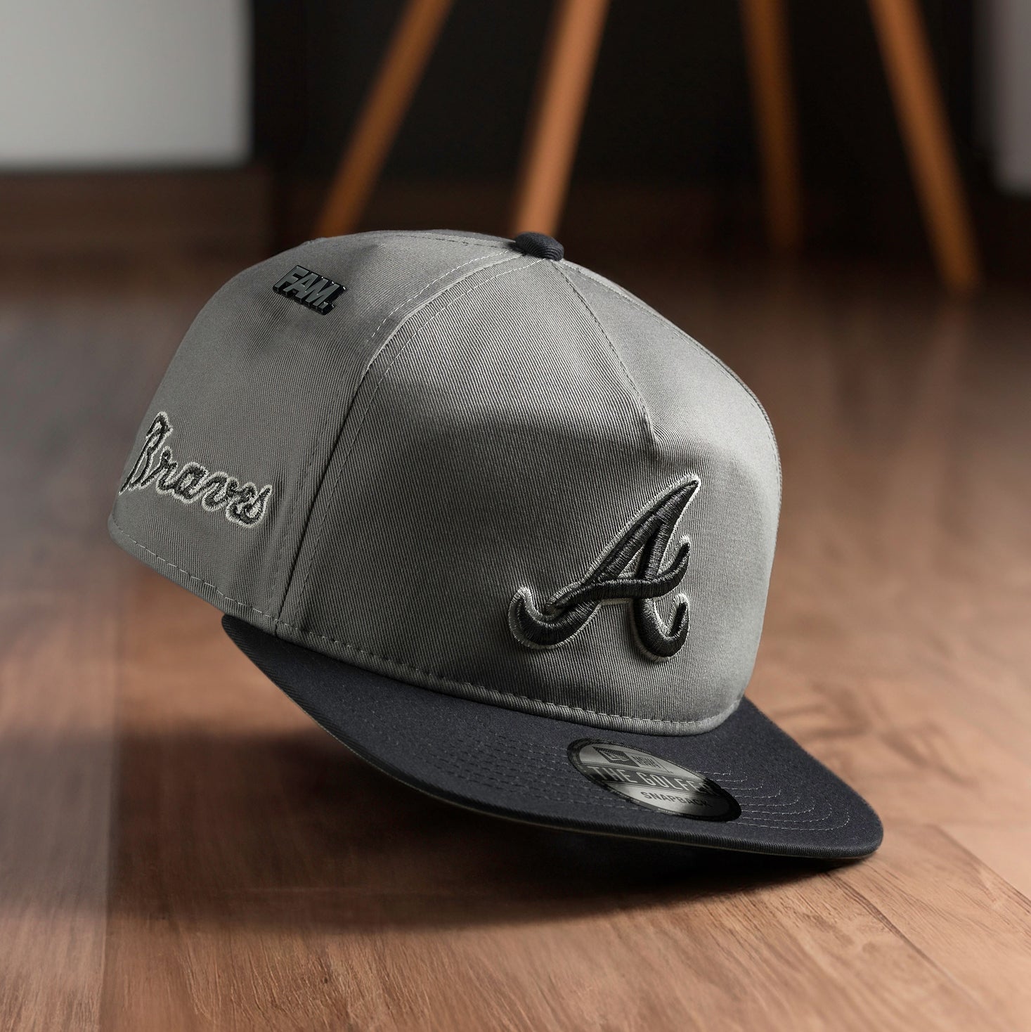 ATLANTA BRAVES MLB GRAY GRAPHITE TWO TONE GRAY UV / NEW ERA GOLFER CAP