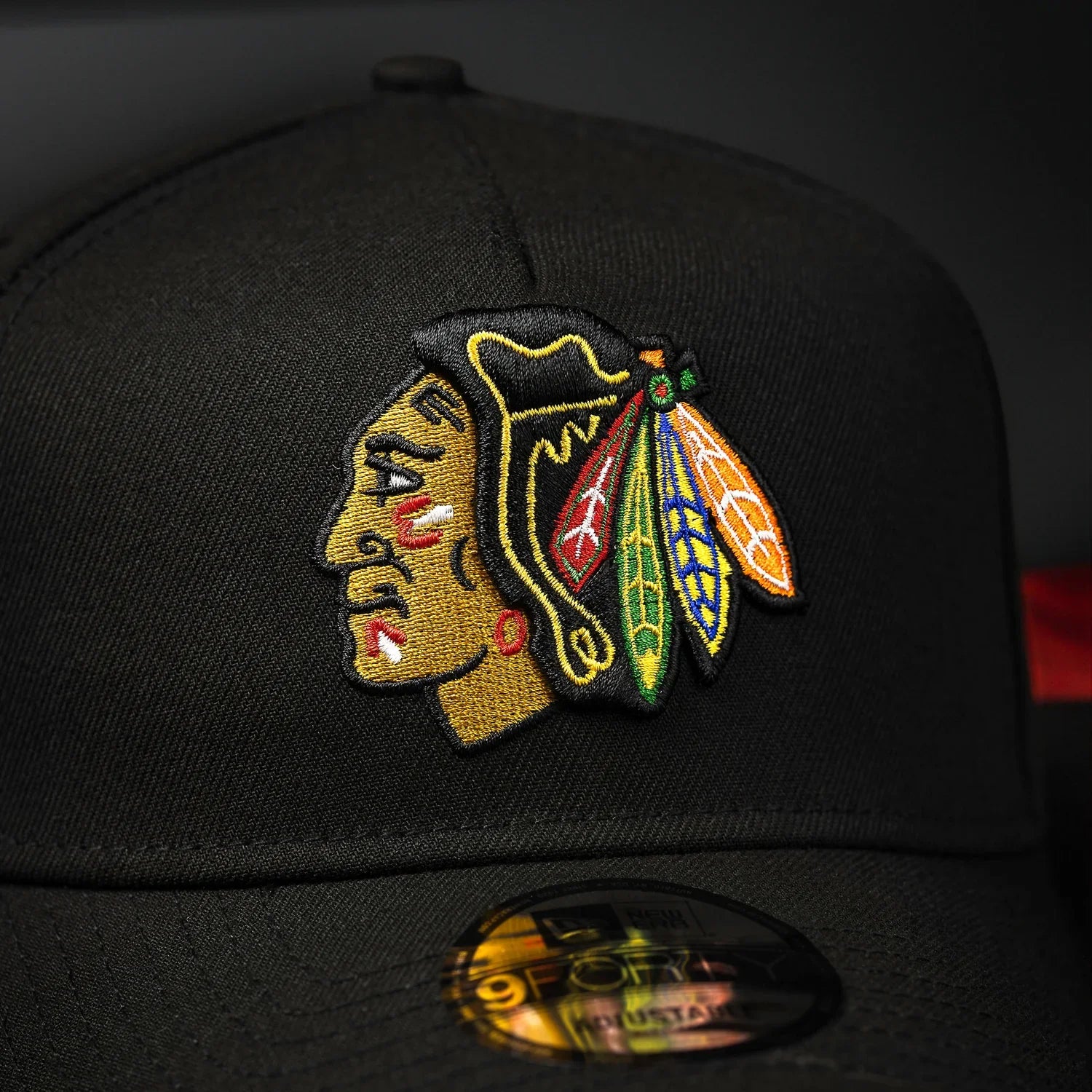 NEW ERA 9FORTY A-FRAME NHL CHICAGO BLACKHAWKS BLACK / GRAY UV SNAPBACK