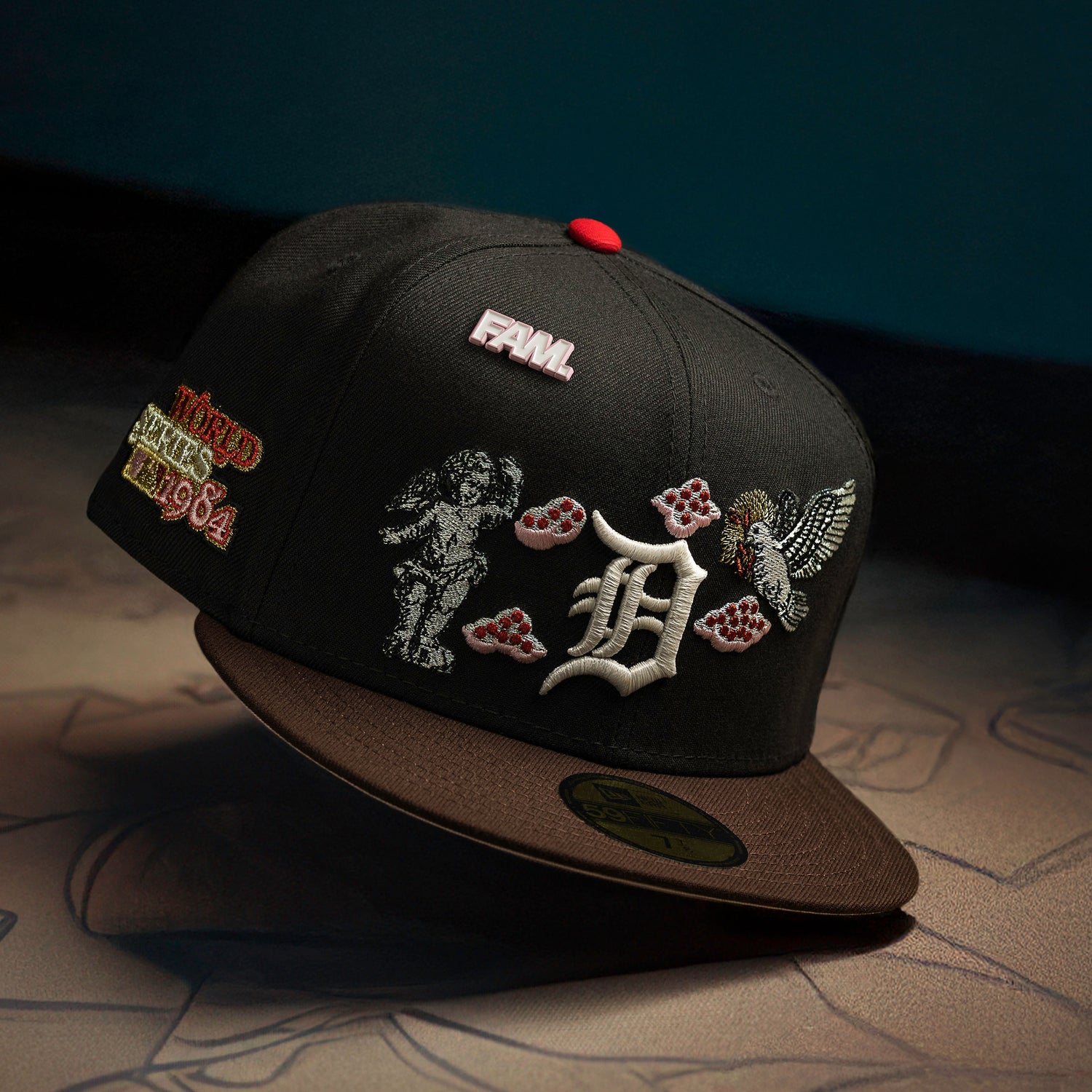 DETROIT TIGERS MLB BLACK BURNT WOOD TWO TONE PINK UV / NEW ERA 59FIFTY CAP