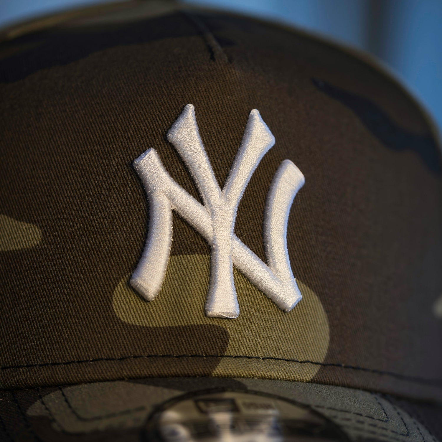 NEW ERA 9FORTY A-FRAME MLB NEW YORK YANKEES CAMO / BLACK UV SNAPBACK