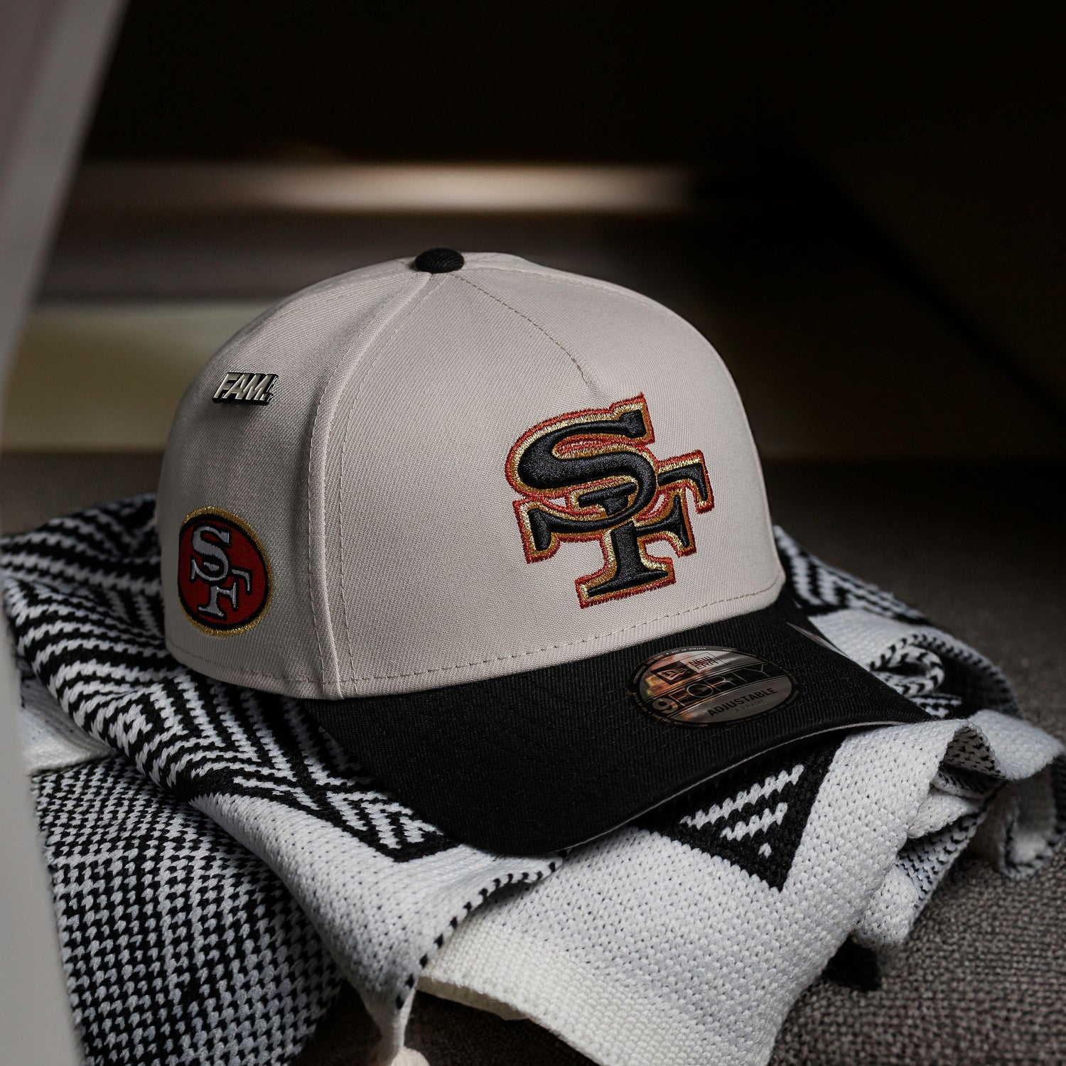 NEW ERA 9FORTY A-FRAME NFL SAN FRANCISCO 49ERS STONE / GRAY UV SNAPBACK