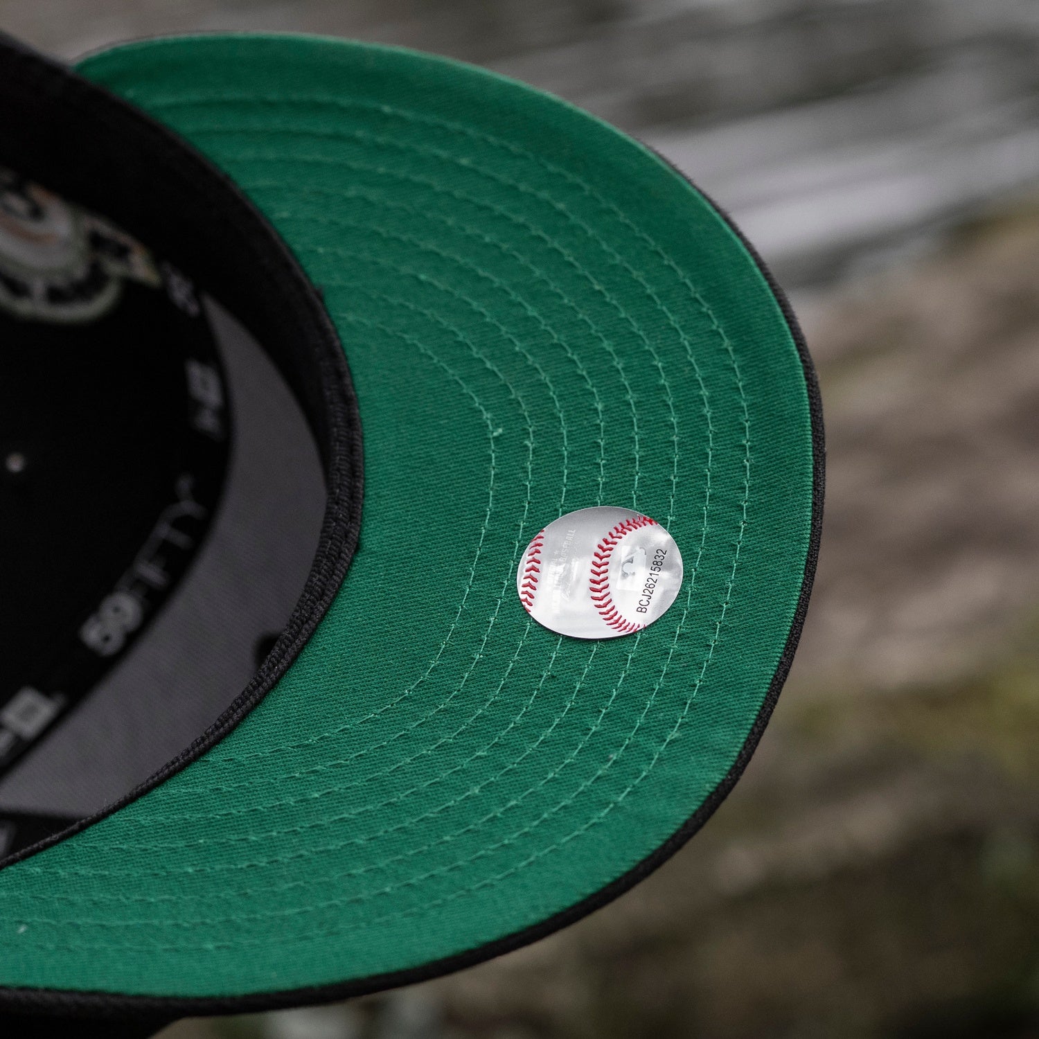 NEW ERA 59FIFTY MLB CHICAGO CUBS 100TH ANNIVERSARY BLACK / GREEN UV FITTED CAP