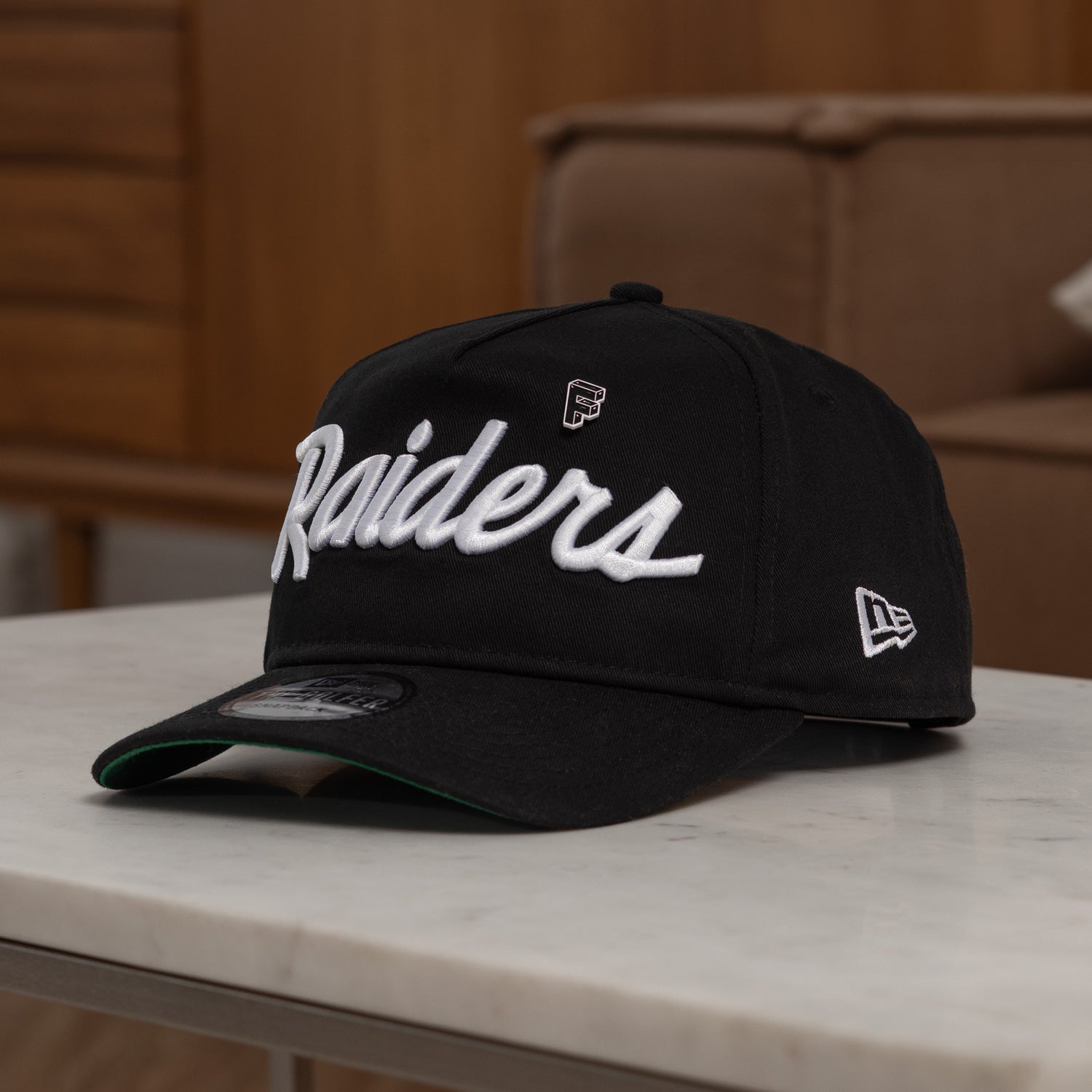 LAS VEGAS RAIDERS NFL BLACK KELLY GREEN UV / NEW ERA THE GOLFER CAP