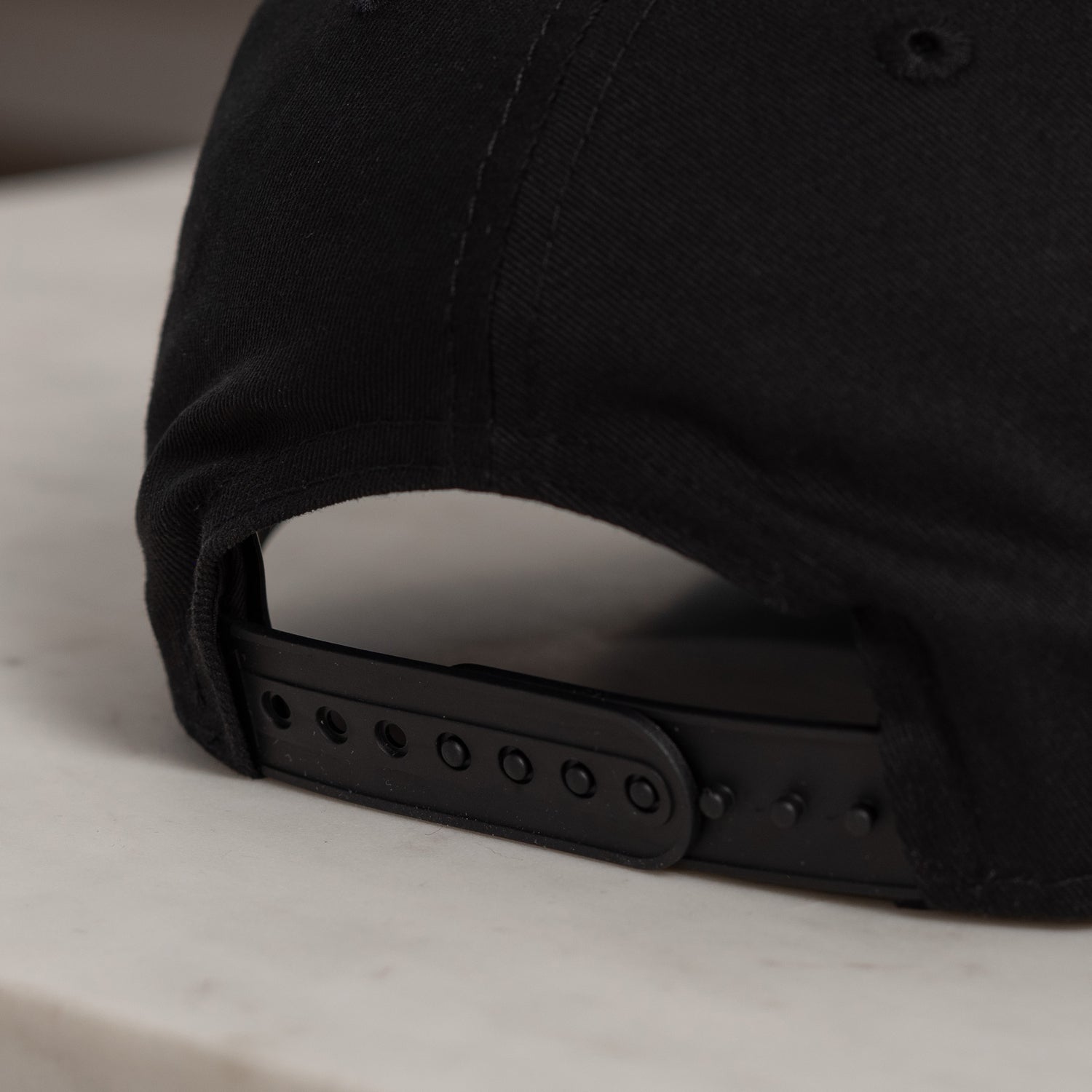 LAS VEGAS RAIDERS NFL BLACK KELLY GREEN UV / NEW ERA THE GOLFER CAP