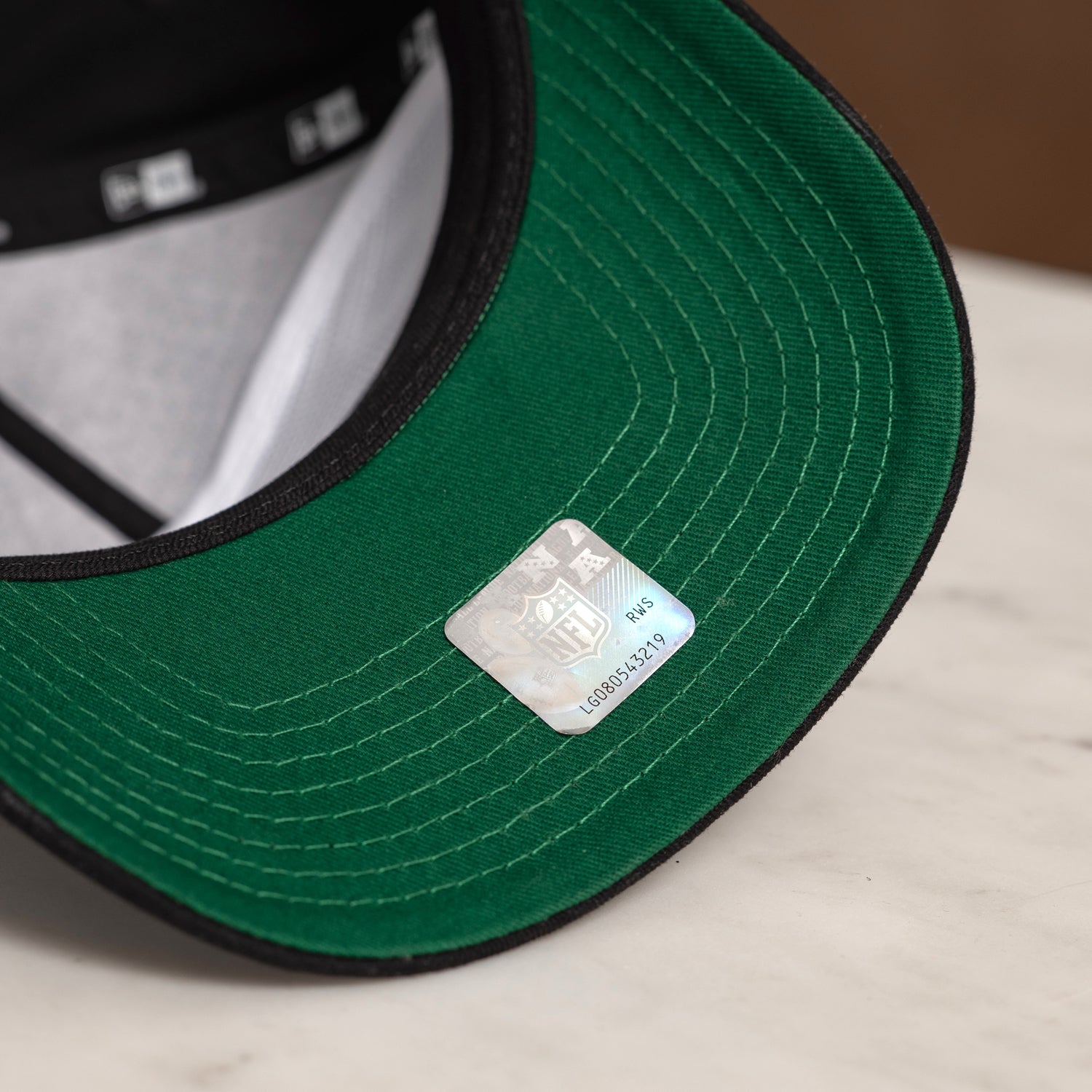 LAS VEGAS RAIDERS NFL BLACK KELLY GREEN UV / NEW ERA THE GOLFER CAP