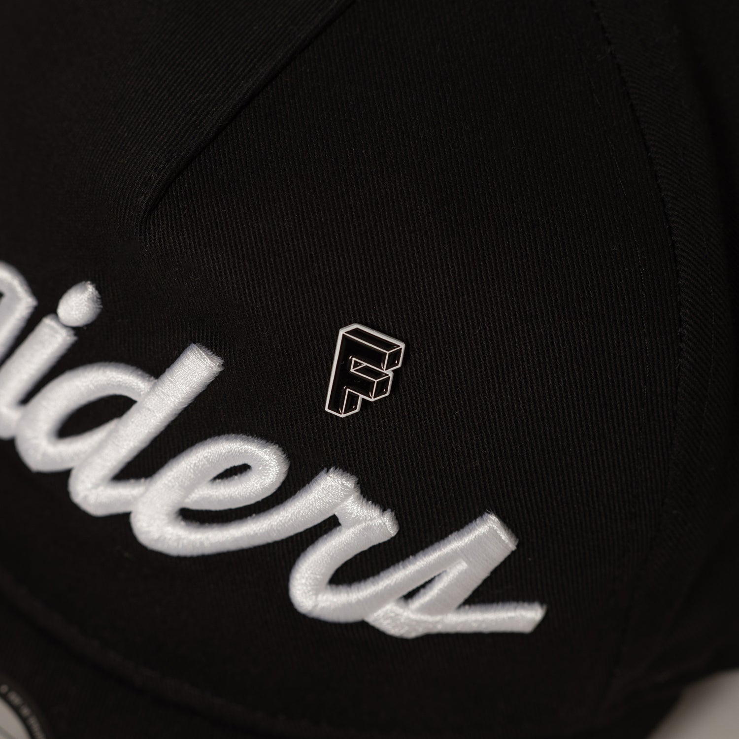 LAS VEGAS RAIDERS NFL BLACK KELLY GREEN UV / NEW ERA THE GOLFER CAP