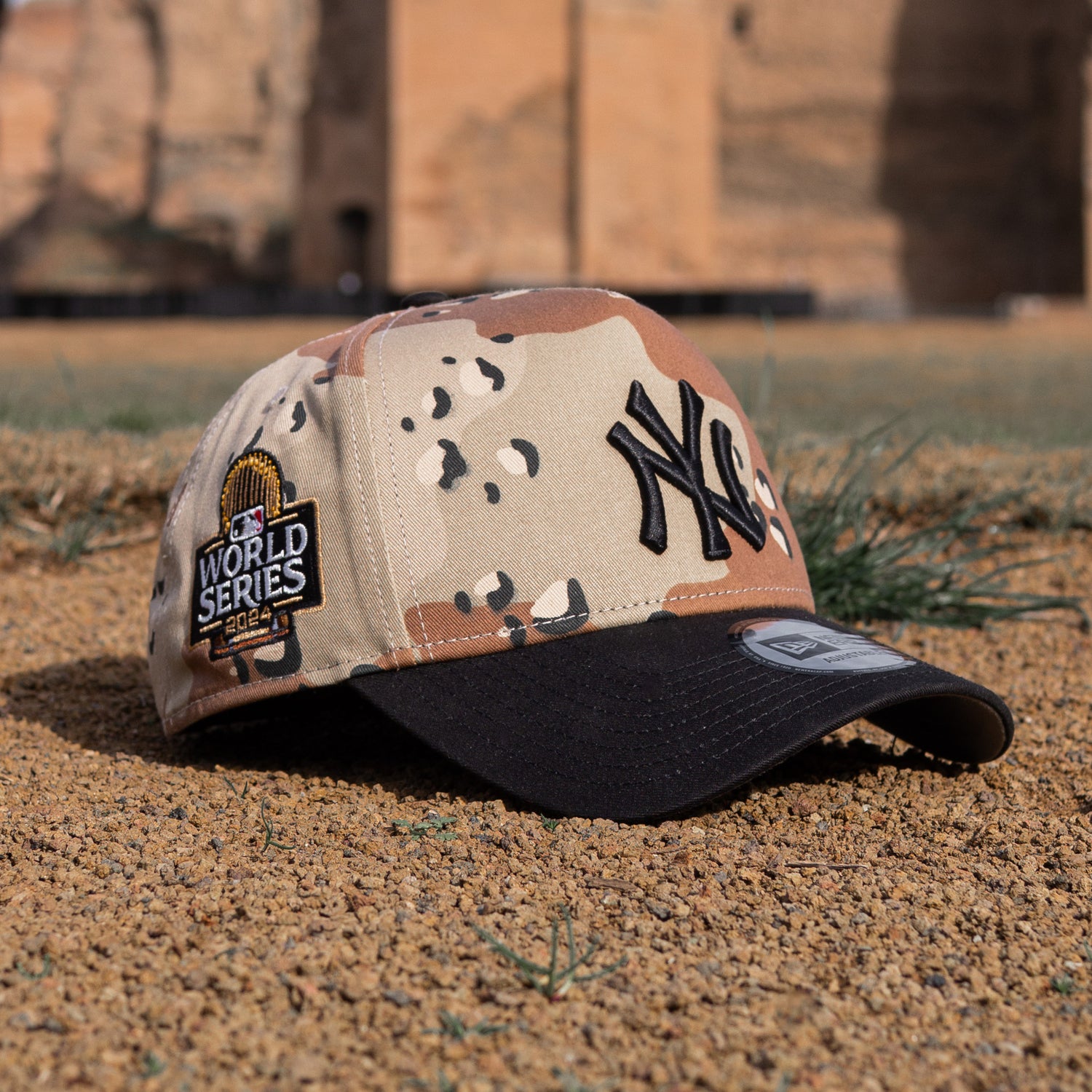 EXCLUSIVE 9FORTY A-FRAME NEW YORK YANKEES 2024 WORLD SERIES DESERT CAMO – NEW ERA CAP