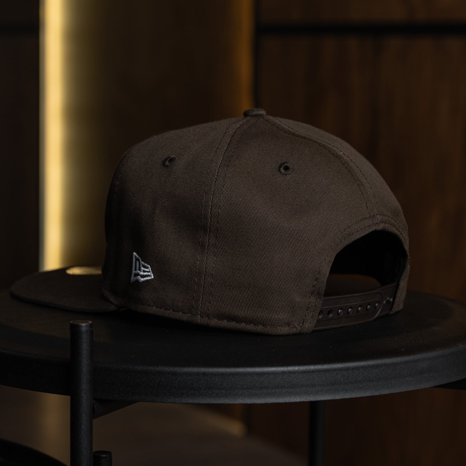 LAS VEGAS RAIDERS NFL SUGARSKULL WALNUT GRAY UV / NEW ERA GOLFER CAP