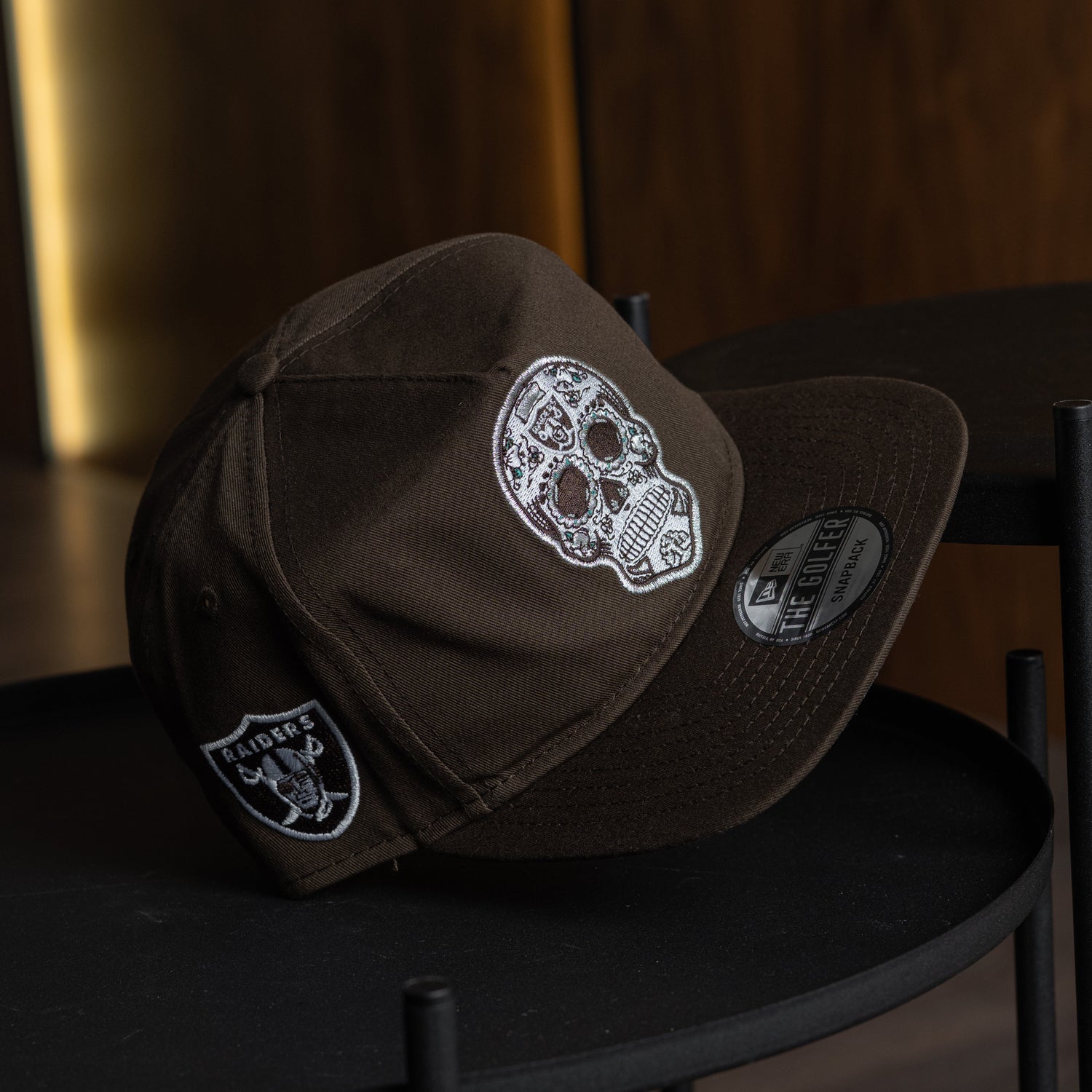 LAS VEGAS RAIDERS NFL SUGARSKULL WALNUT GRAY UV / NEW ERA GOLFER CAP