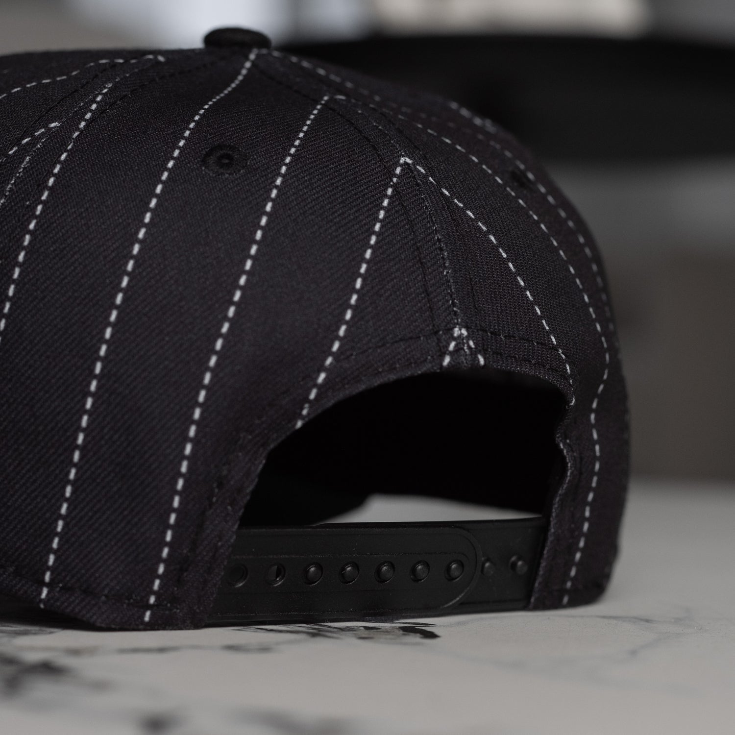 CHICAGO BULLS NBA CHROME WHITE BLACK TWO TONE KELLY GREEN UV / NEW ERA 9FORTY A-FRAME