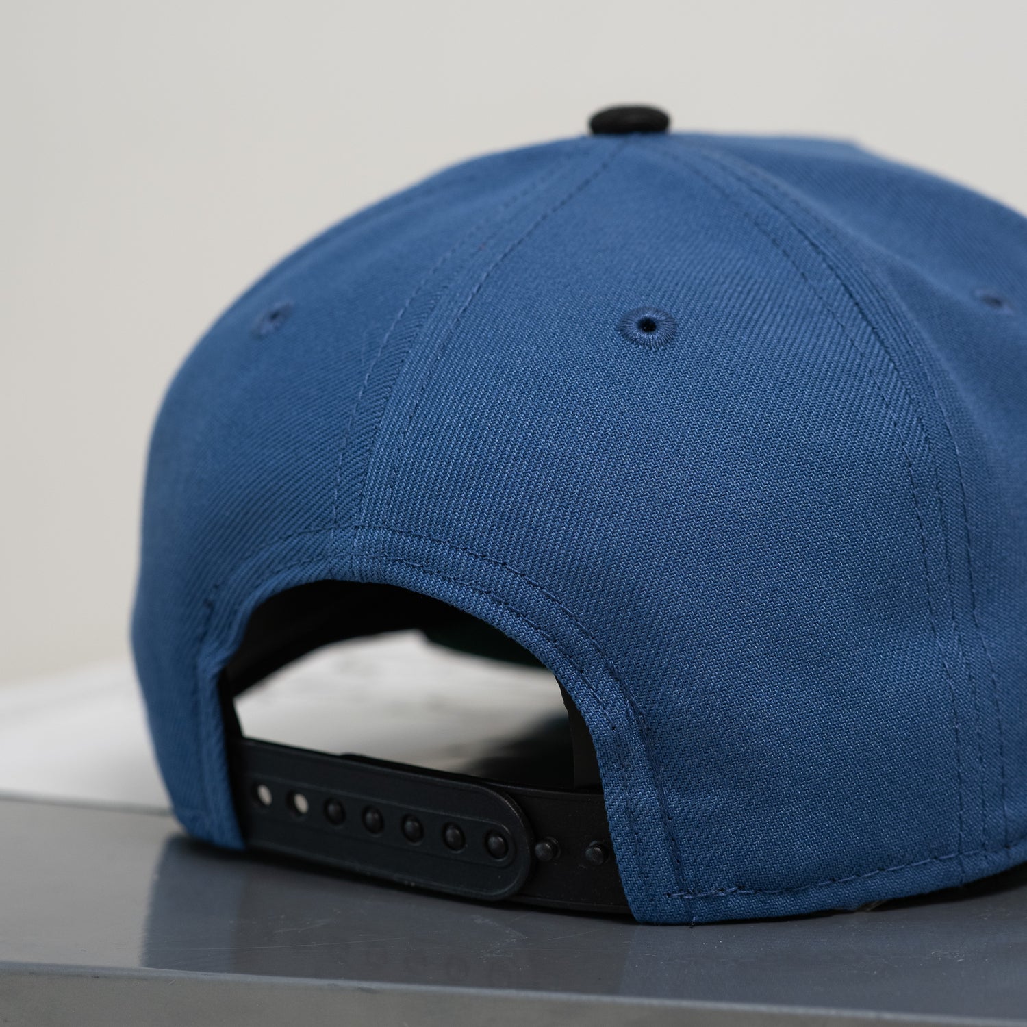 MINNESOTA TIMBERWOLVES NBA SKY INDIGO BLACK TWO TONE KELLY GREEN UV / NEW ERA 9FORTY A-FRAME