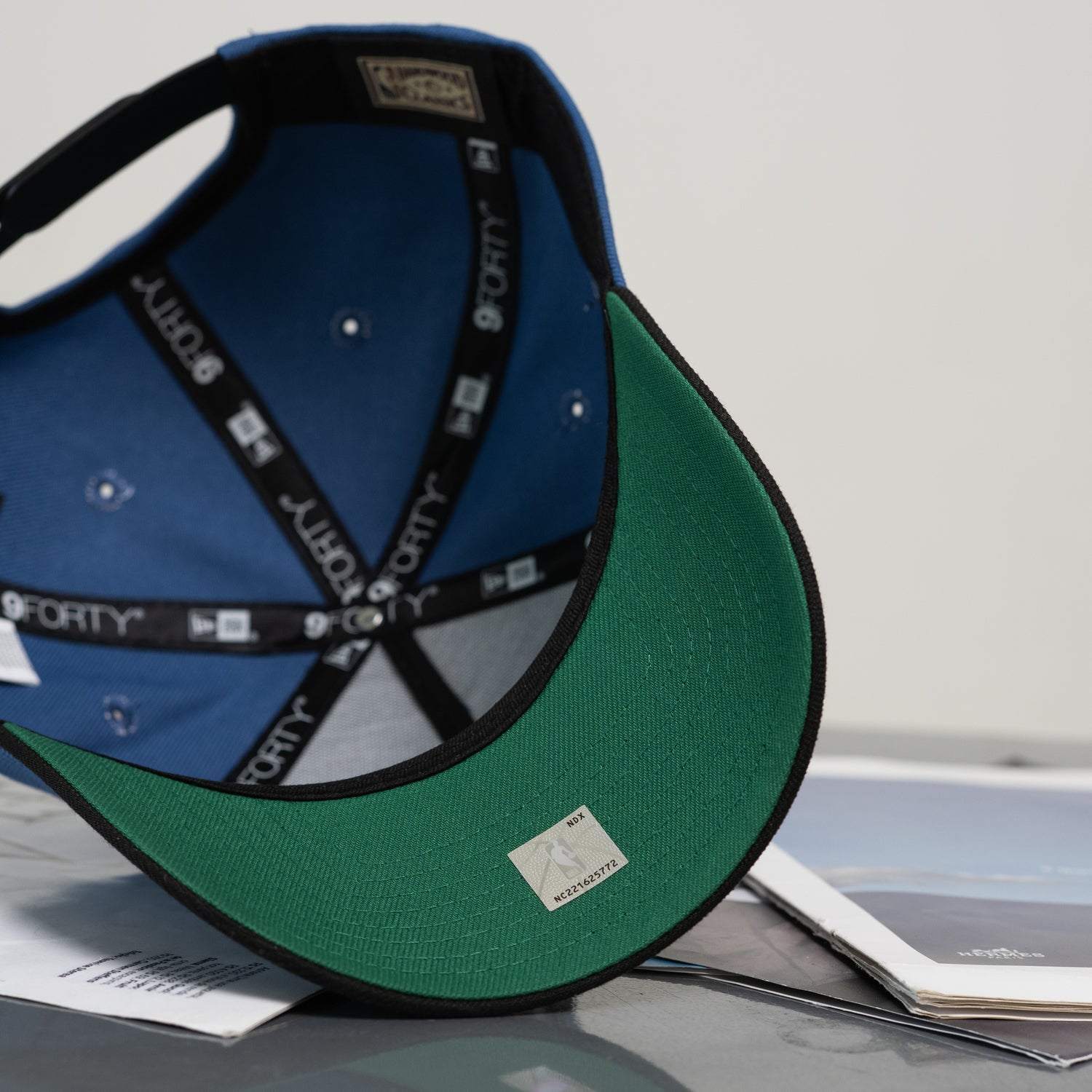 MINNESOTA TIMBERWOLVES NBA SKY INDIGO BLACK TWO TONE KELLY GREEN UV / NEW ERA 9FORTY A-FRAME