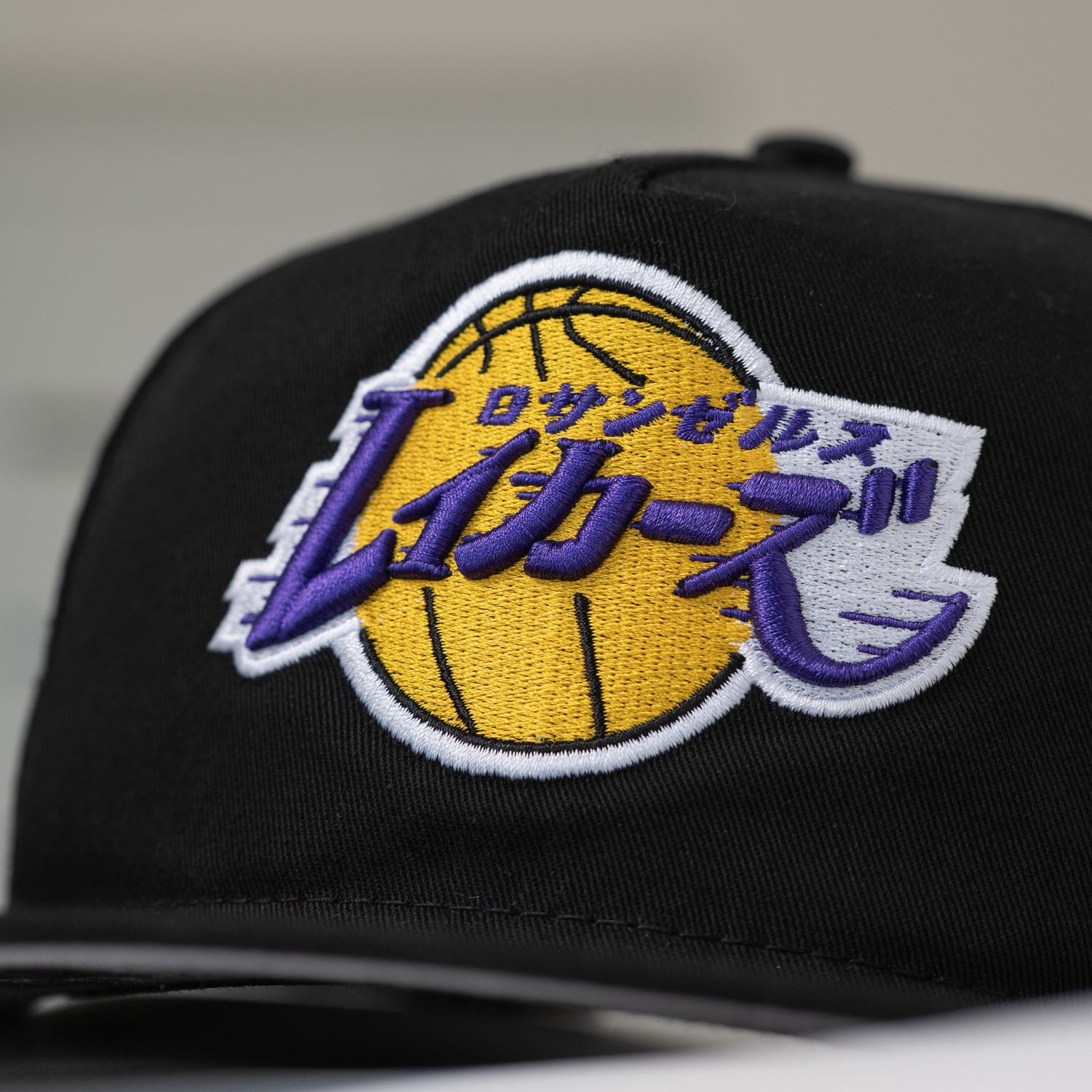 LOS ANGELES LAKERS NBA BLACK GRAY UV / NEW ERA GOLFER CAP