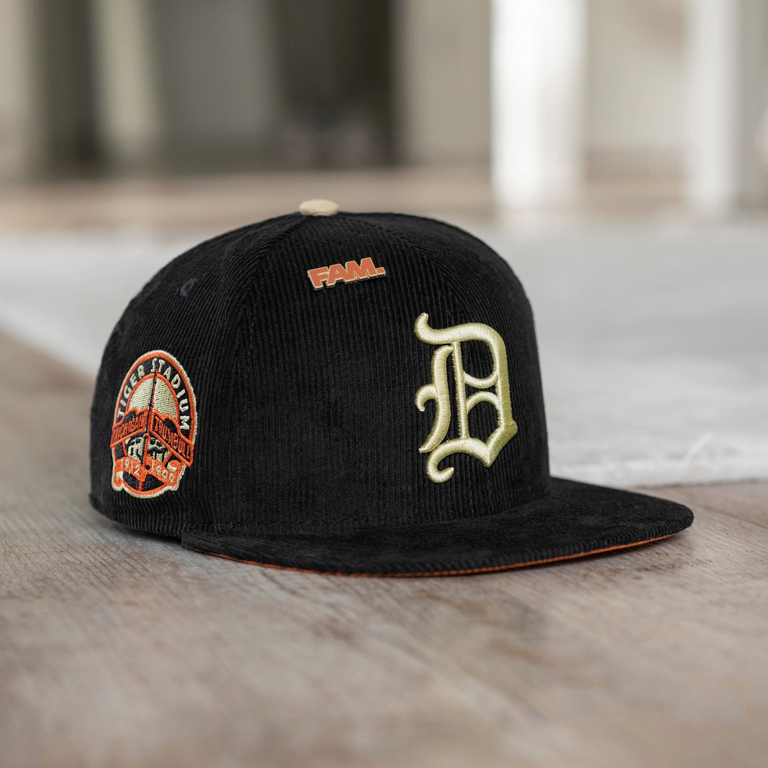 NEW ERA 59FIFTY MLB DETROIT TIGERS 50TH ANNIVERSARY CORD BLACK / FIGHT ORANGE UV FITTED CAP