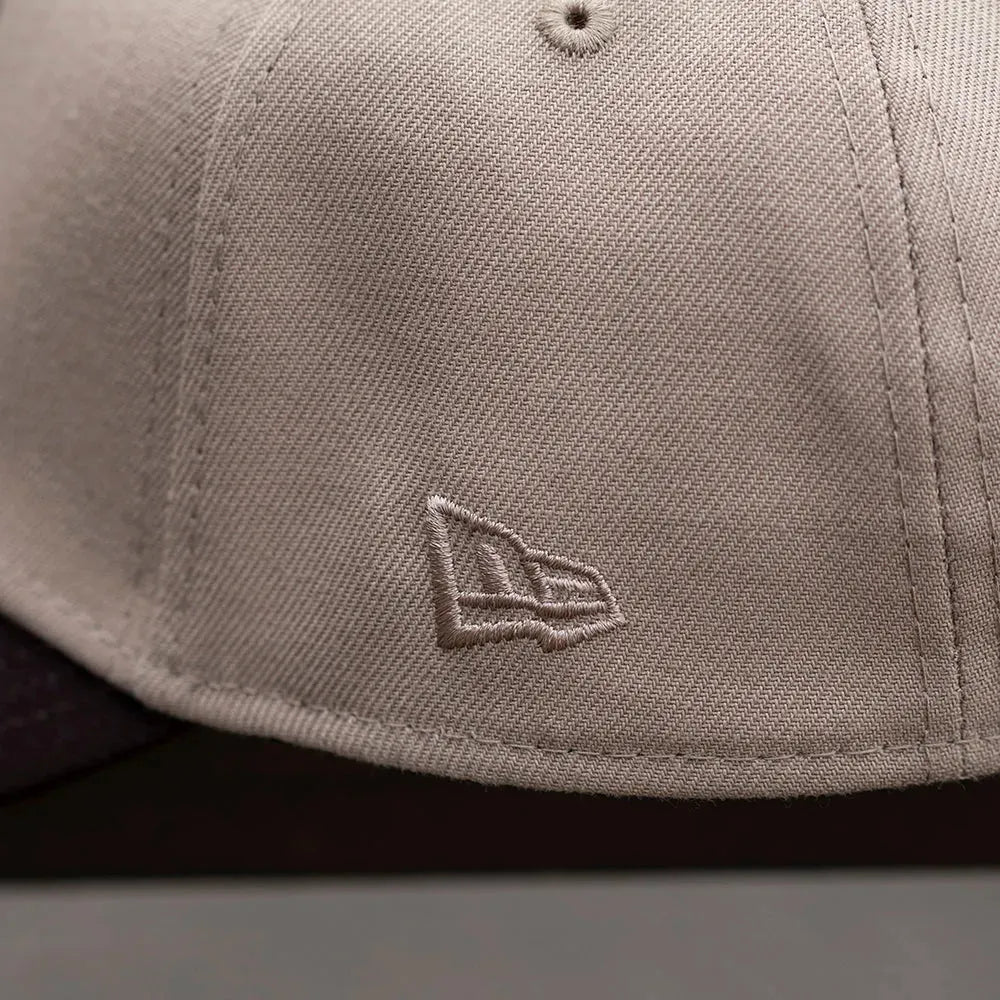 NEW ERA 9FORTY A-FRAME MLB NEW YORK YANKEES WORLD SERIES 1998 TWO TONE / GREY UV SNAPBACK - FAM