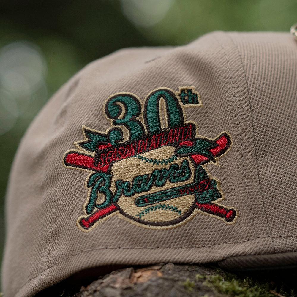 NEW ERA 59FIFTY MLB ATLANTA BRAVES 30TH SEASON TWO TONE / EMERALD GREEN UV FITTED CAP - FAM