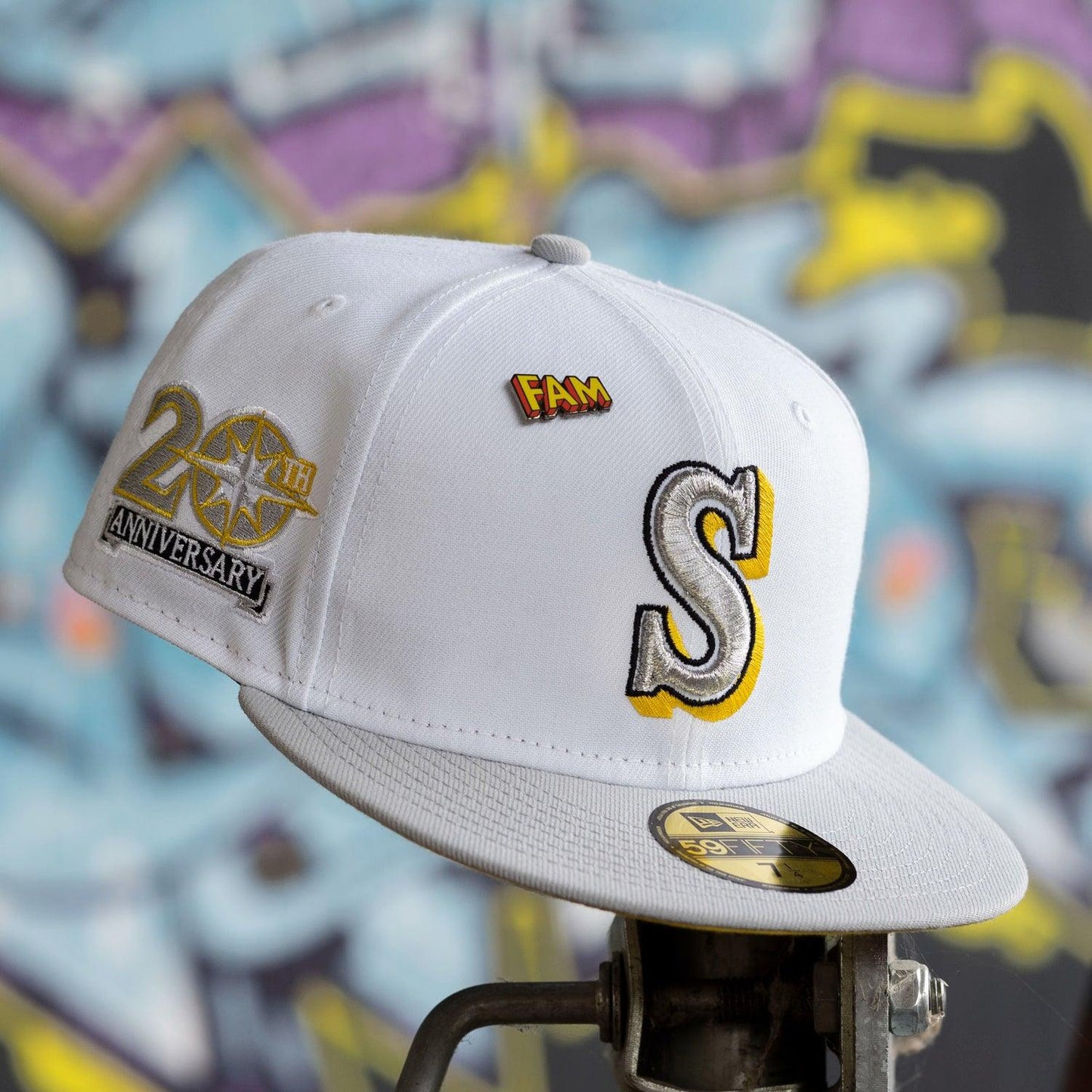 NEW ERA 59FIFTY MLB SEATTLE MARINERS 20TH ANNIVERSARY TWO TONE / CYBER YELLOW UV FITTED CAP