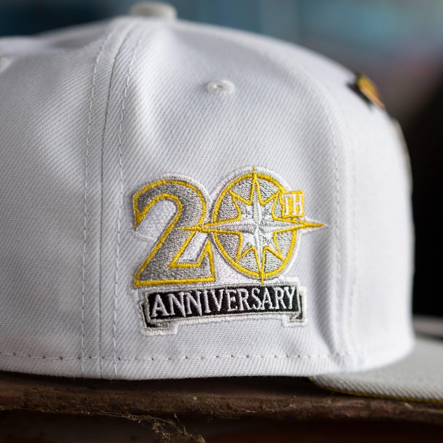 NEW ERA 59FIFTY MLB SEATTLE MARINERS 20TH ANNIVERSARY TWO TONE / CYBER YELLOW UV FITTED CAP - FAM