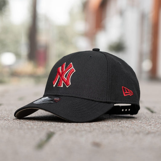 NEW ERA 9FORTY MLB NEW YORK YANKEES BLACK / CAMEL UV SNAPBACK CAP