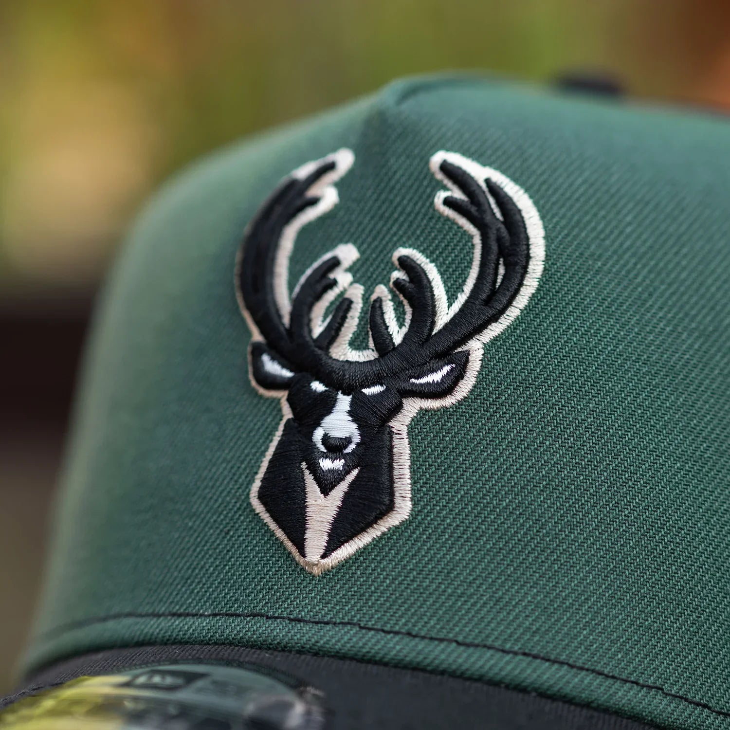NEW ERA 9FORTY A-FRAME MLB MILWAUKEE BUCKS PINE GREEN / GRAY UV TRUCKER
